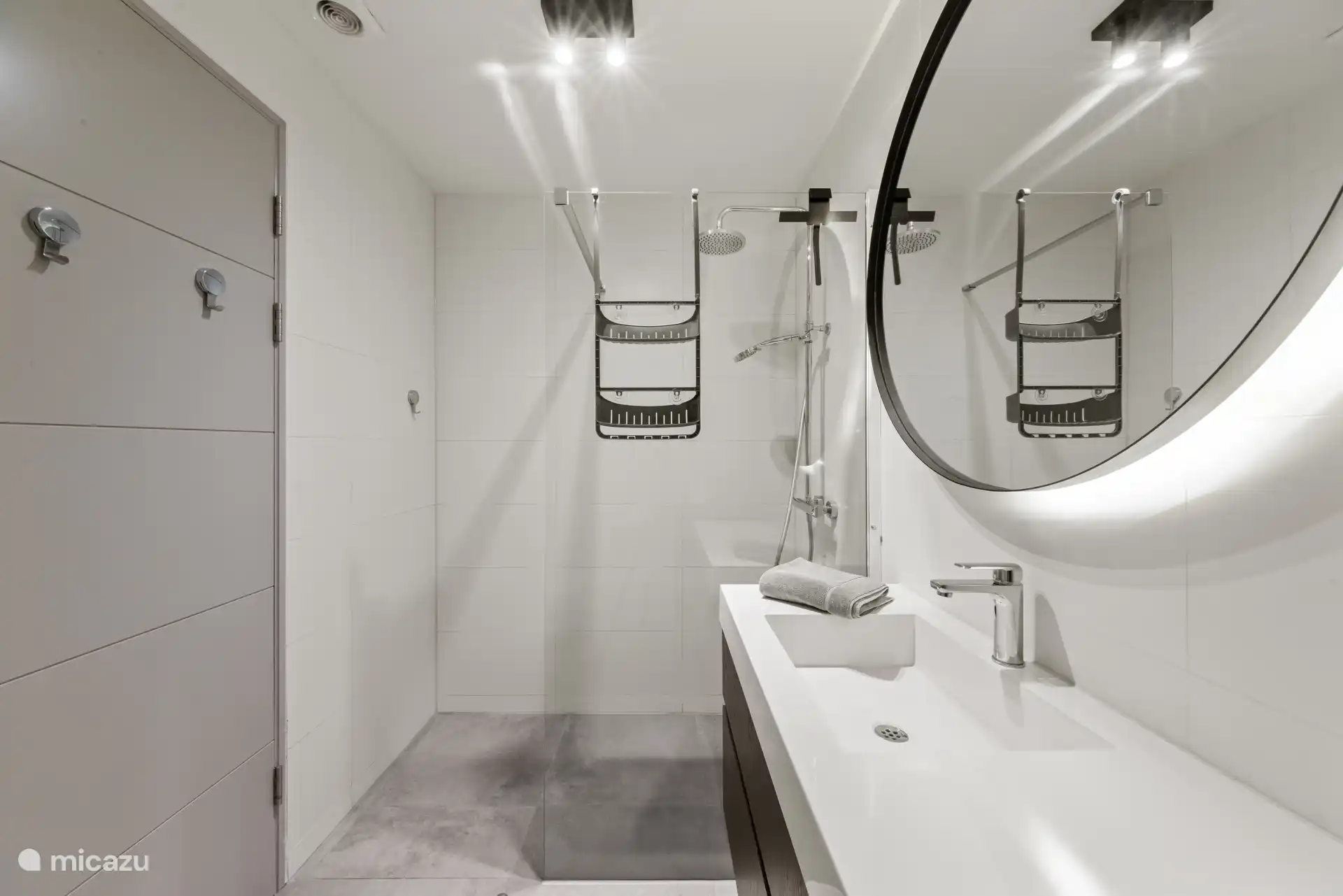 Badkamer bij slaapkamer 3