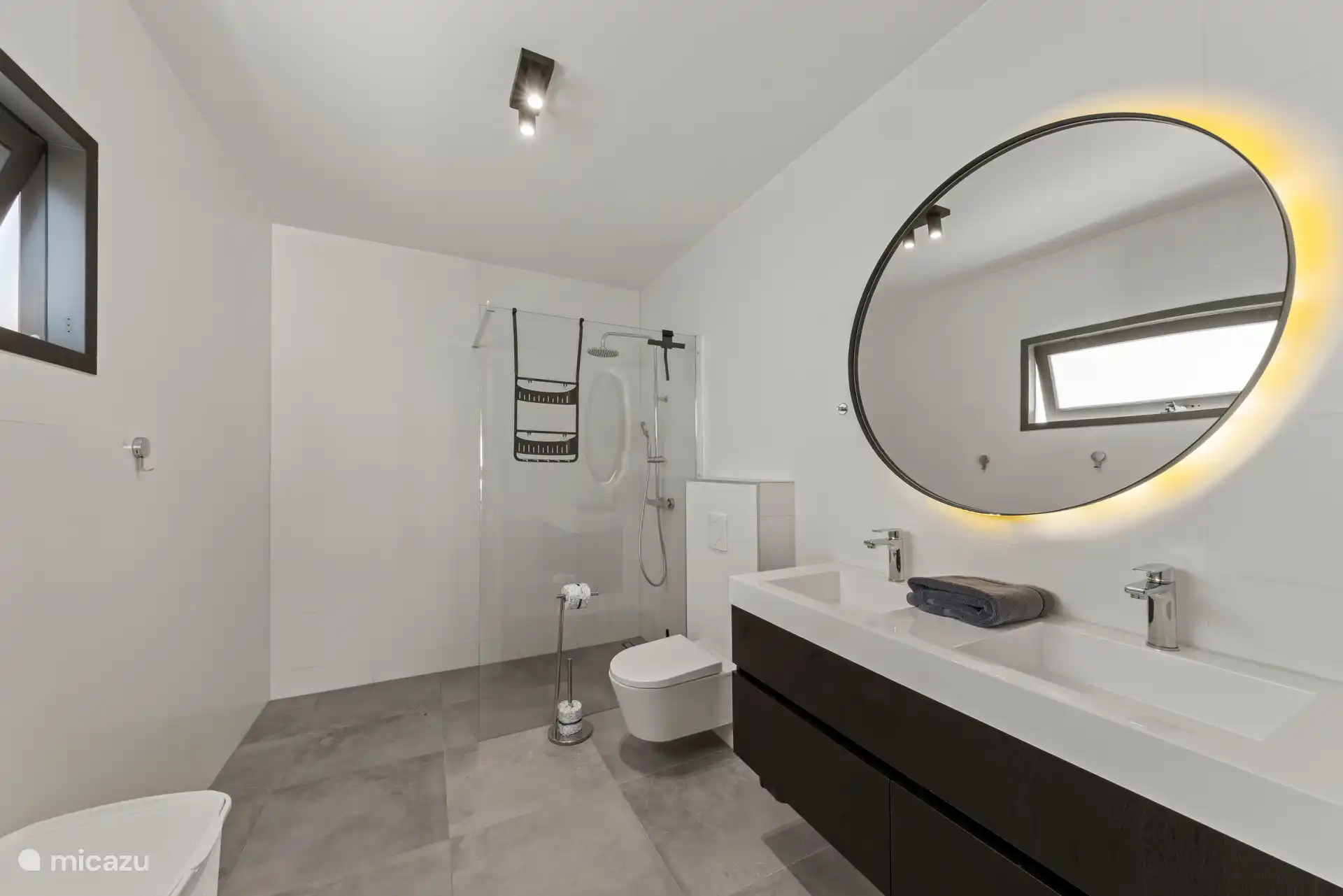 Badkamer bij de masterbedroom