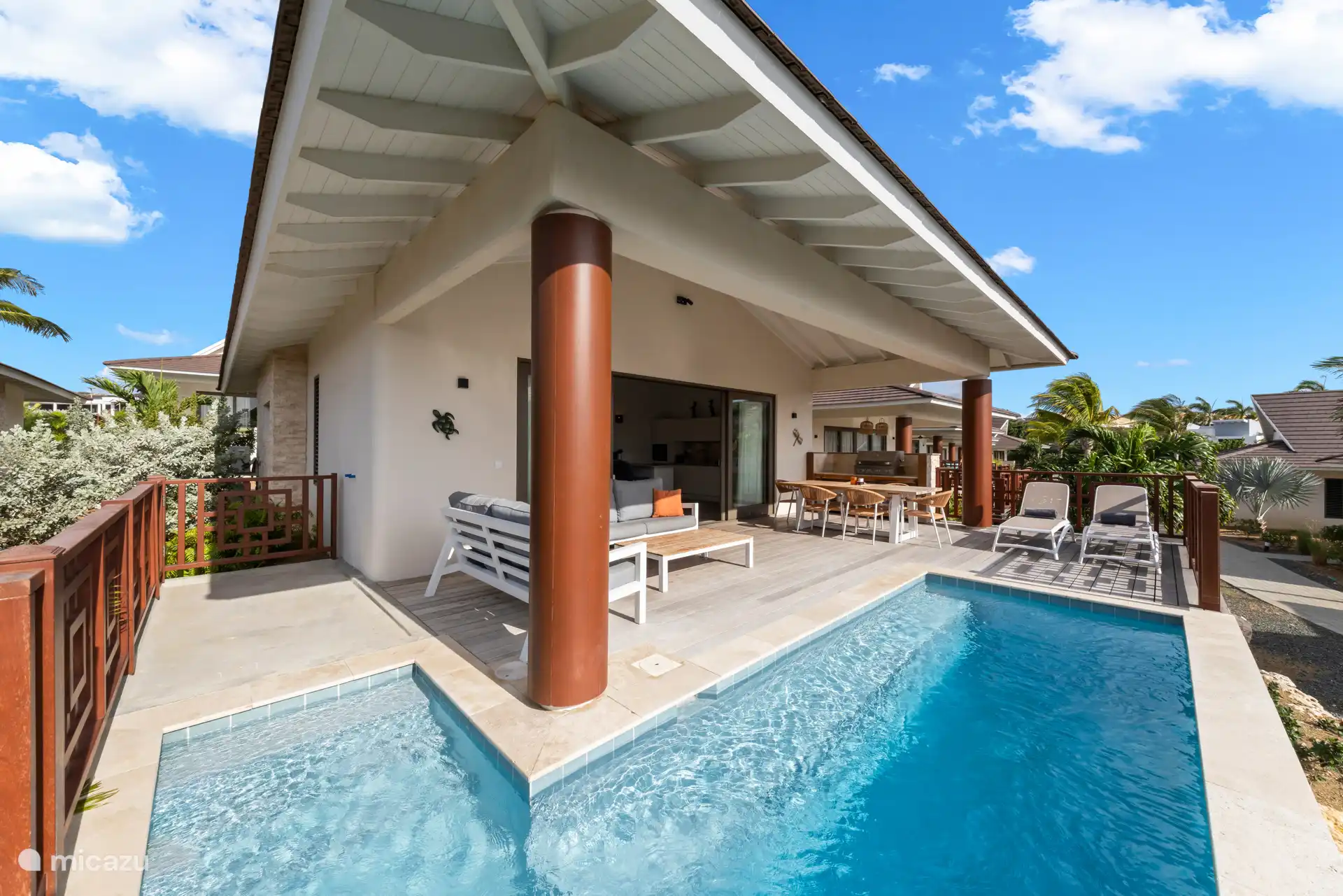 De villa is ontworpen voor comfort, privacy en moeiteloos binnen-buitenleven, en vormt de ideale plek voor een ontspannen Caribische vakantie met familie of vrienden.