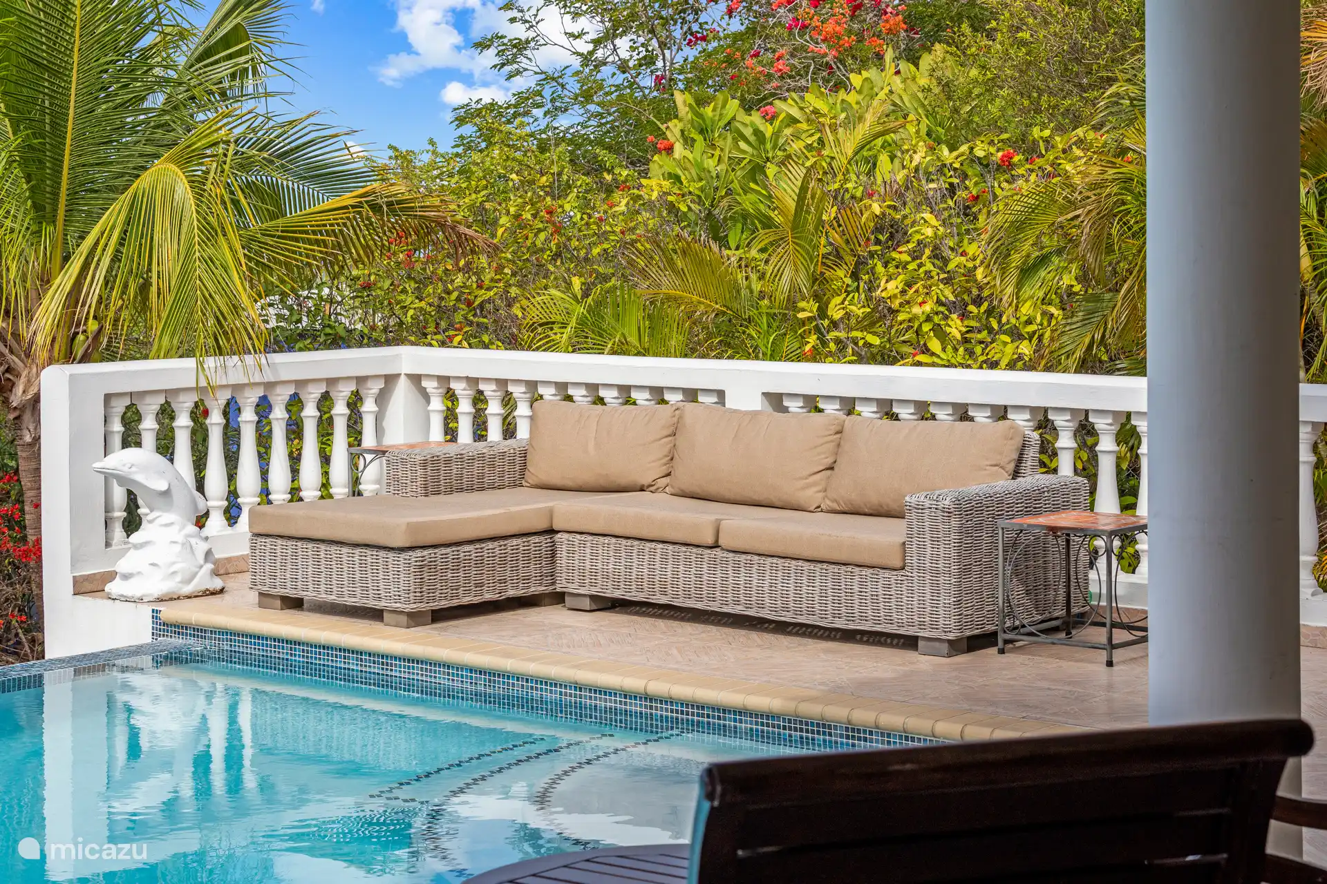 Lekker opdrogen op de bank als je net gezwommen hebt