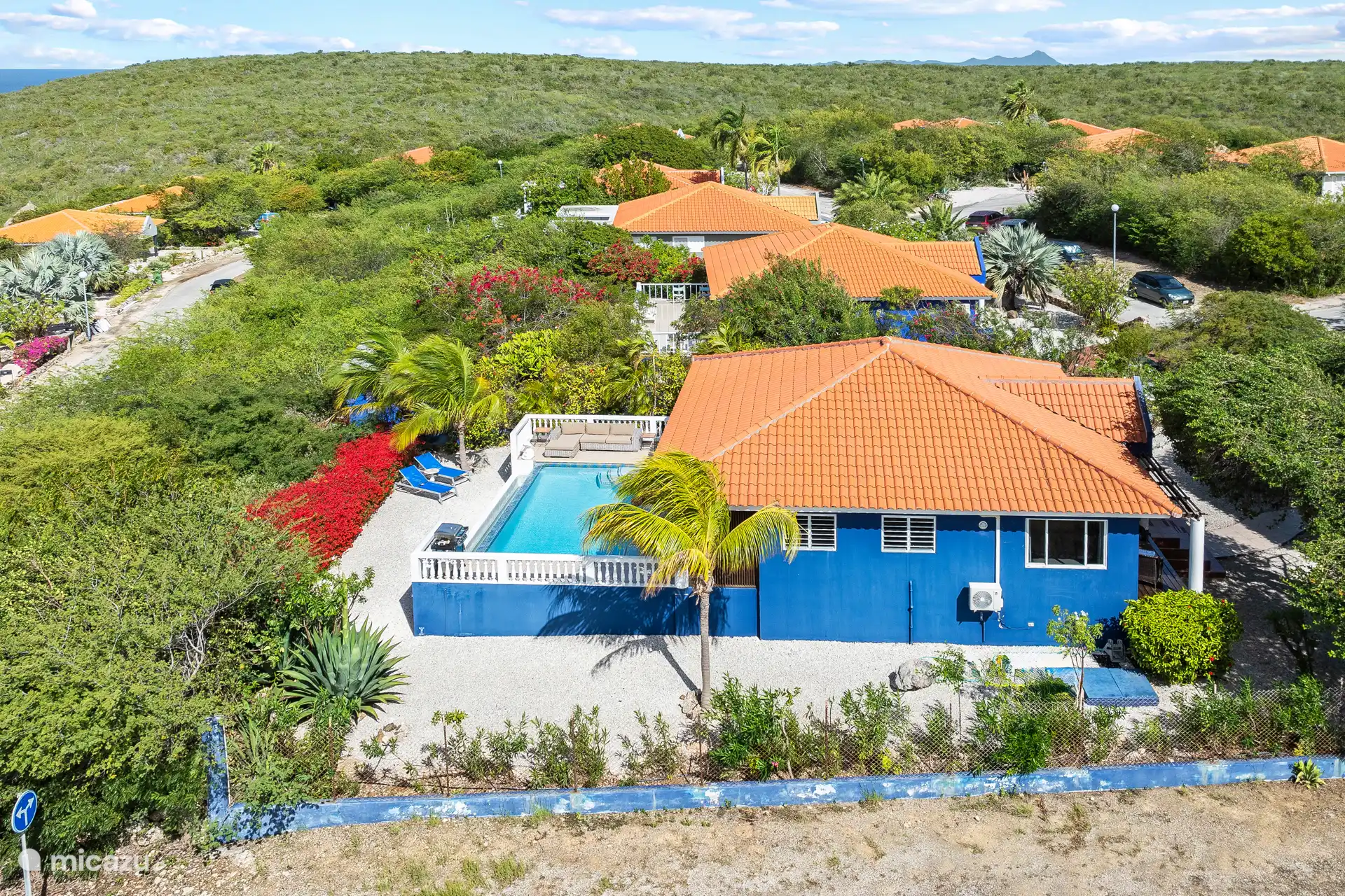 Lekker vrijstaande woning met alleen aan één kant buren maar die zijn er bijna nooit.