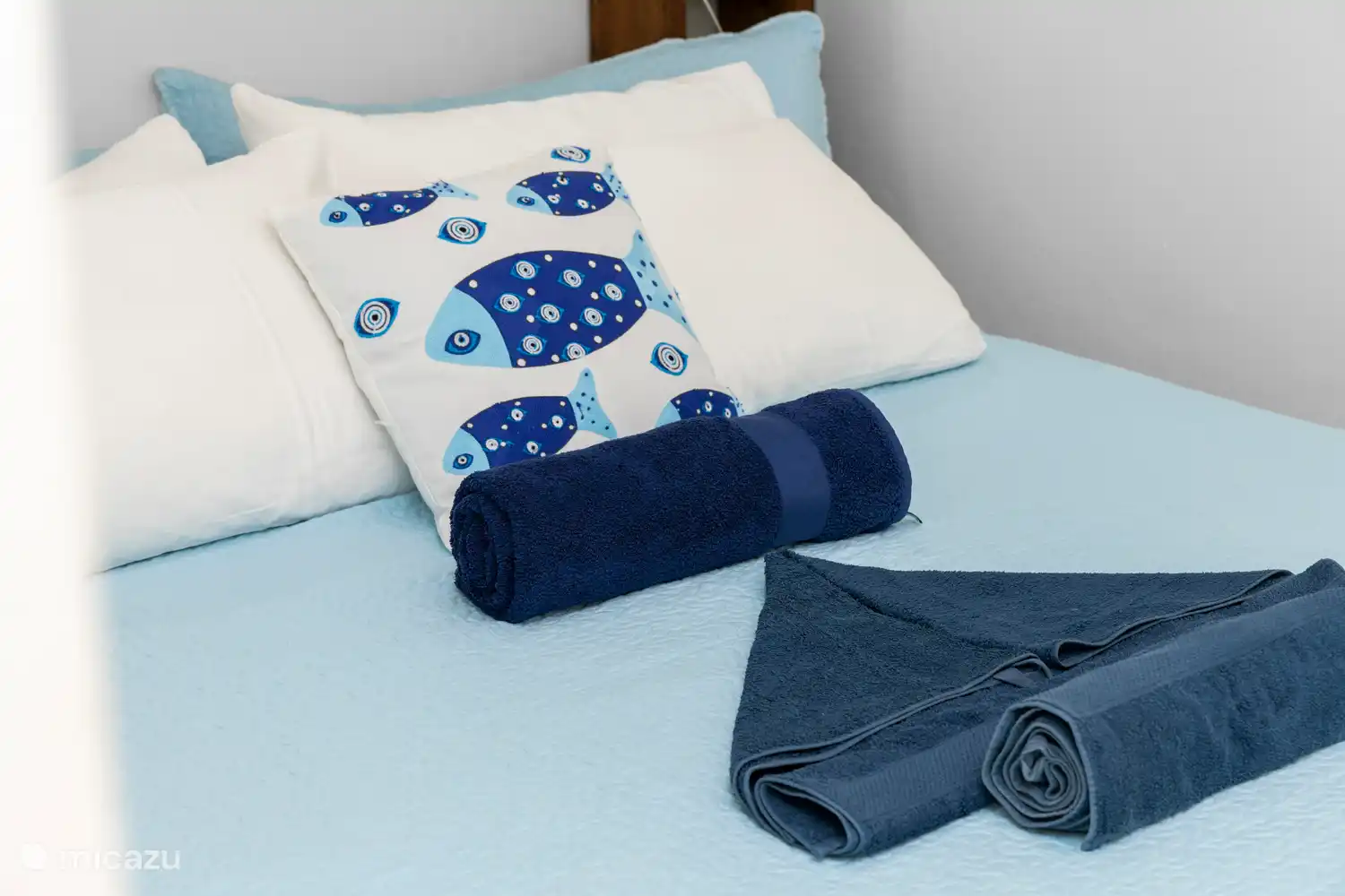 Geräumige Schlafzimmer mit eigenem Bad