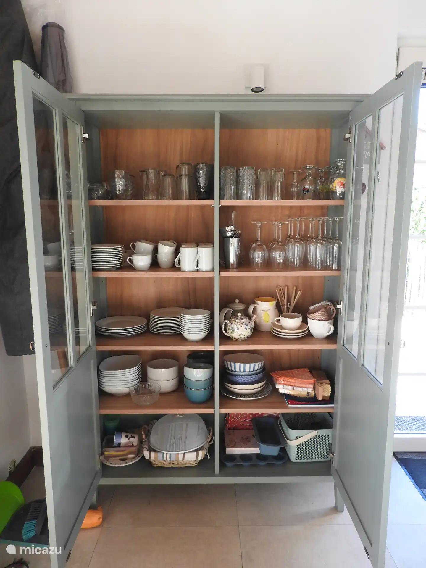 Ruim aanbod aan servies, bestek en kookgerei