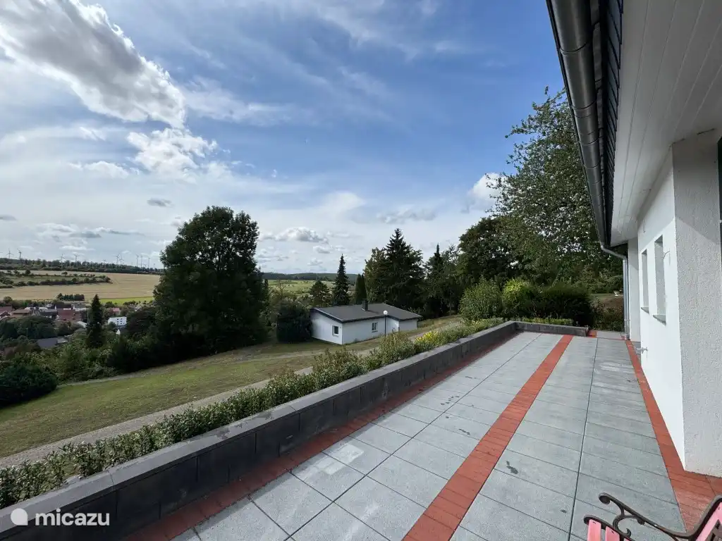 Uitzicht vanaf het terras richting Atteln