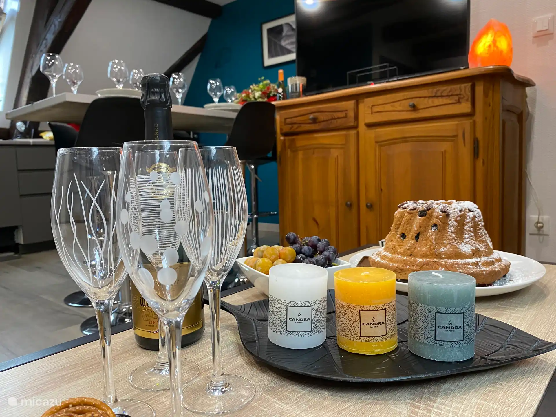 De televisie is verbonden met het internet