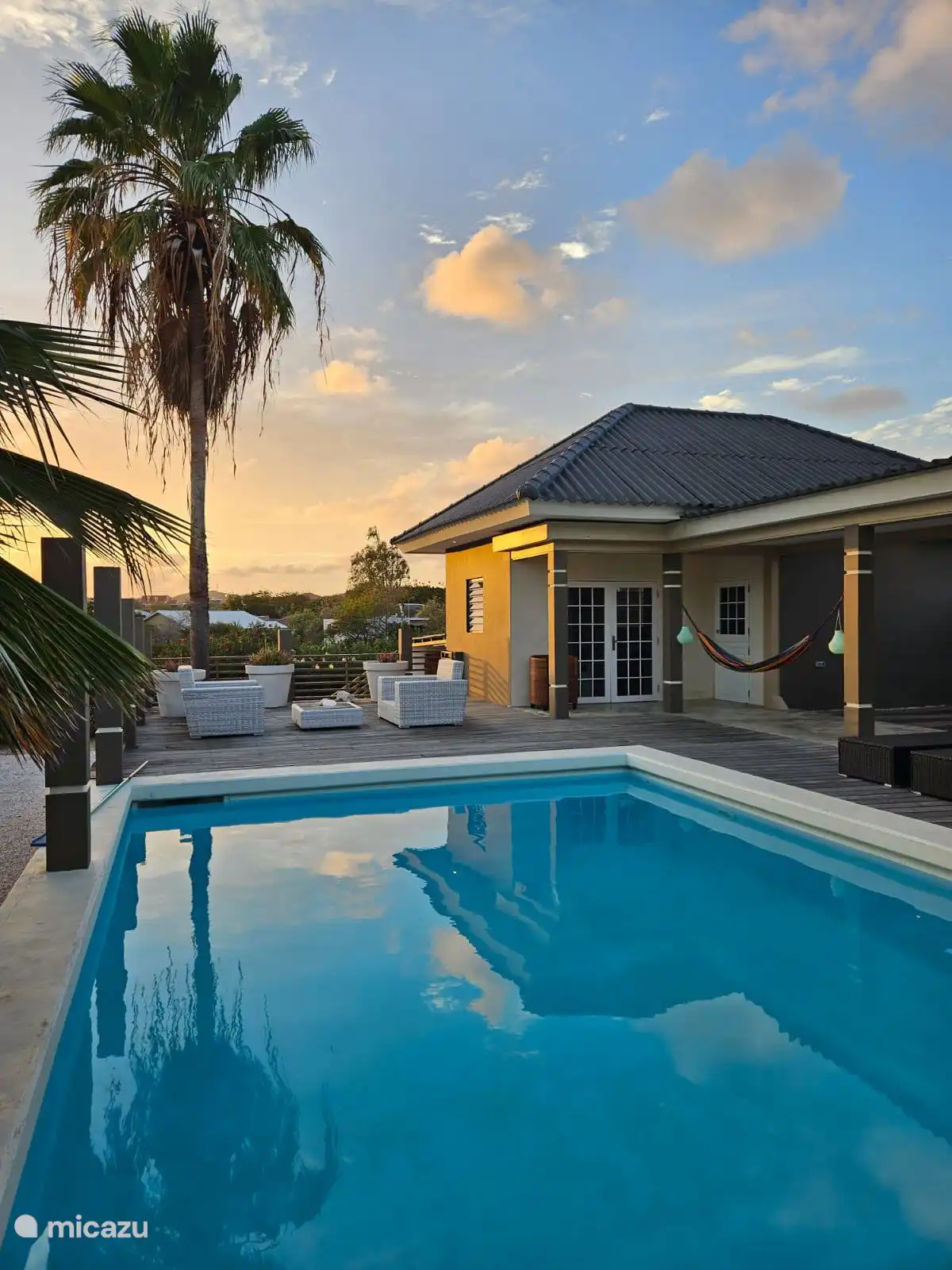 Apartment with private terrace