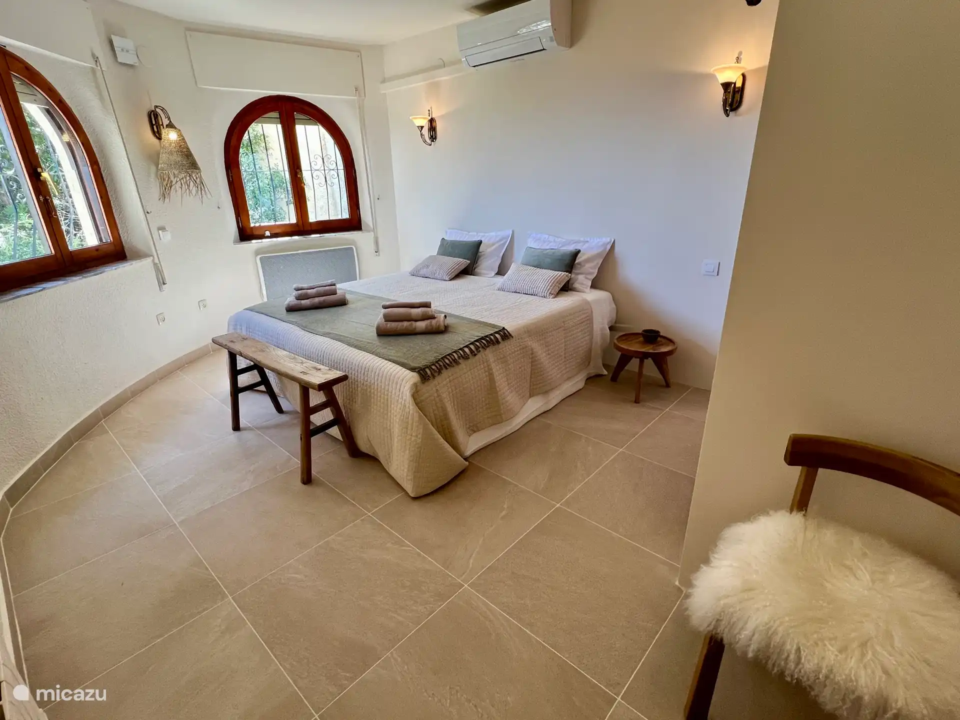 Hauptschlafzimmer 2x 90x2,00.