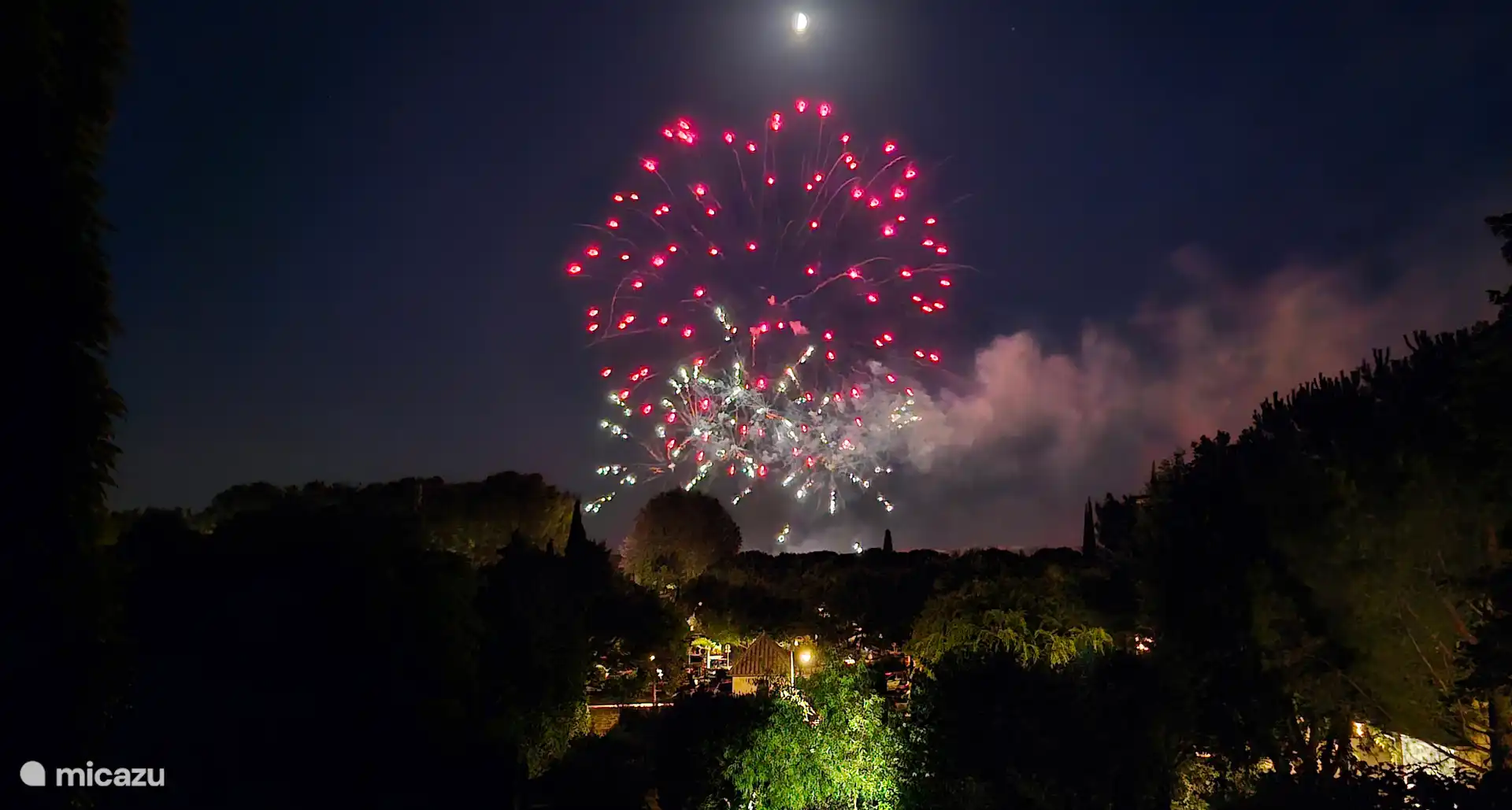 Vistas impresionantes para los fuegos artificiales del 14 de julio