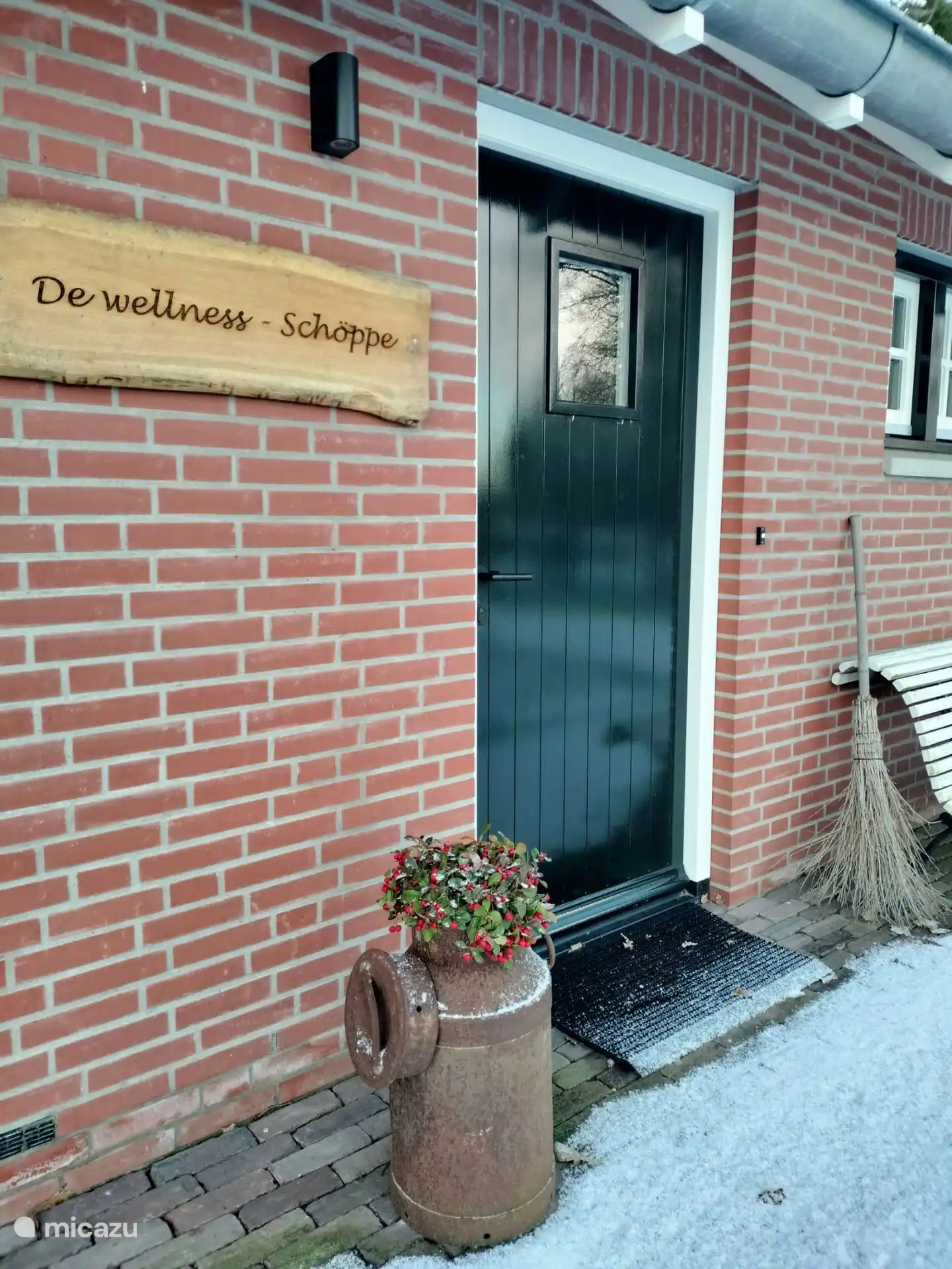 entrance Wellness lodge