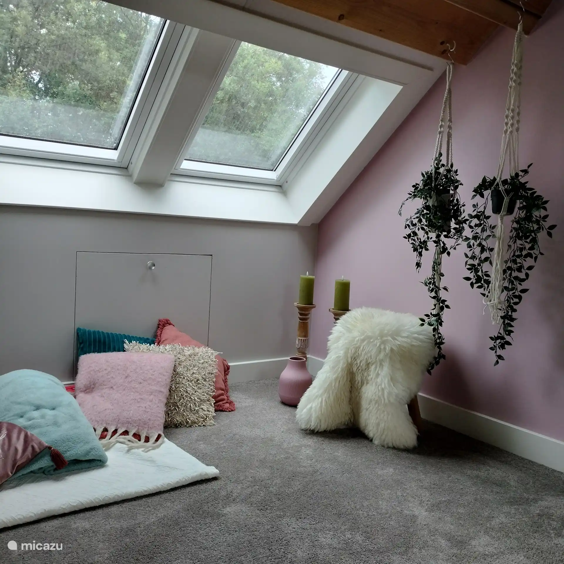 Relaxing on the loft with a view of the starry sky