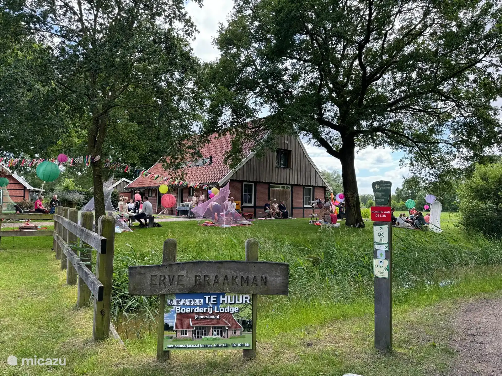 Walking and cycling routes start from the lodge 