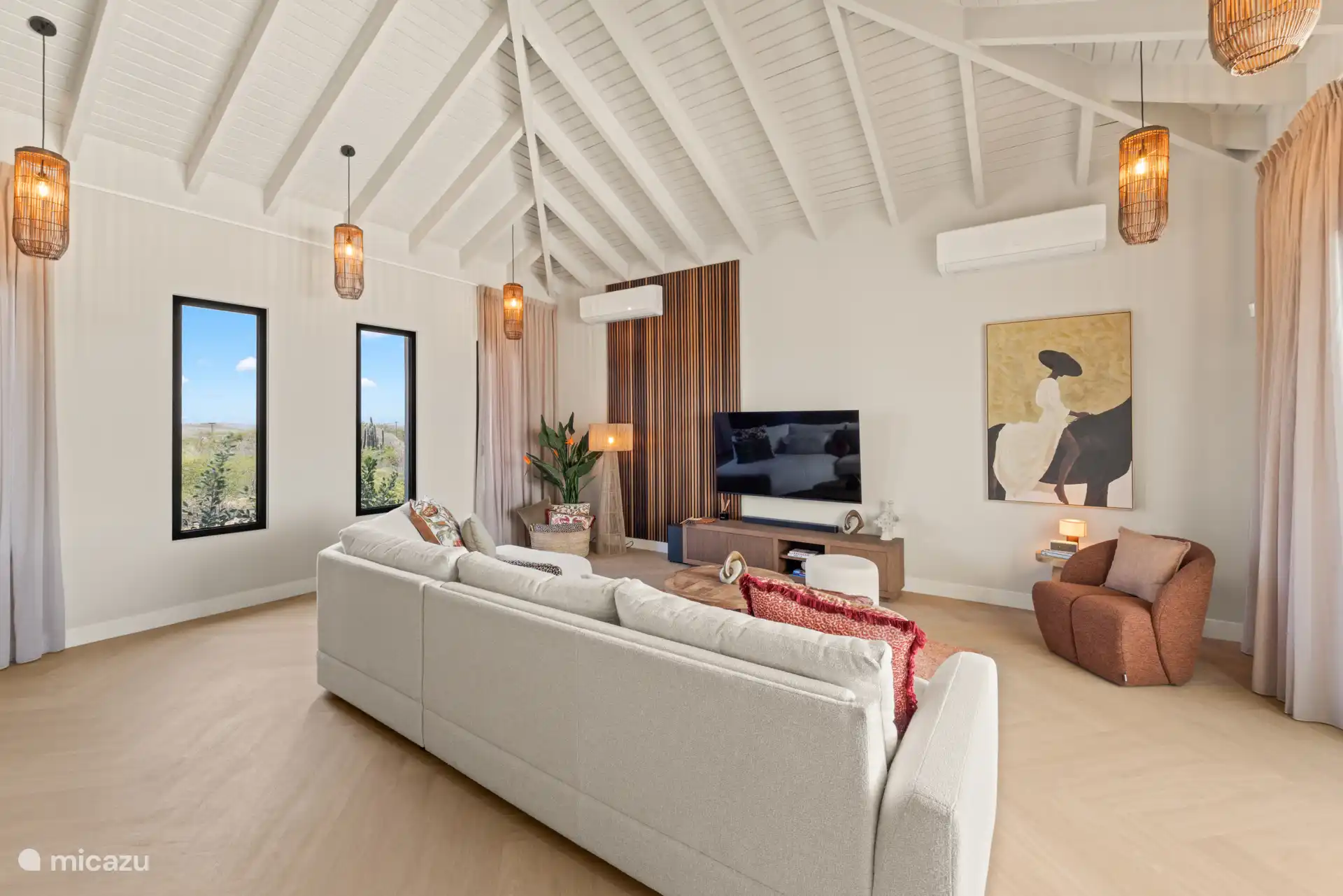 Prachtig, luxe, nieuw en sfeervol ingerichte villa, geschikt voor 10 personen. 