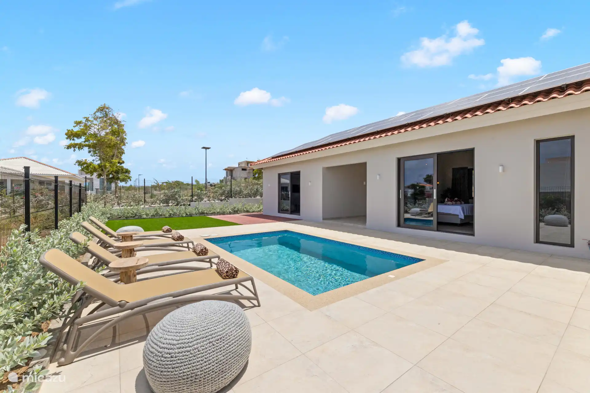 Prachtig, luxe, nieuw en sfeervol ingerichte villa, geschikt voor 10 personen. 