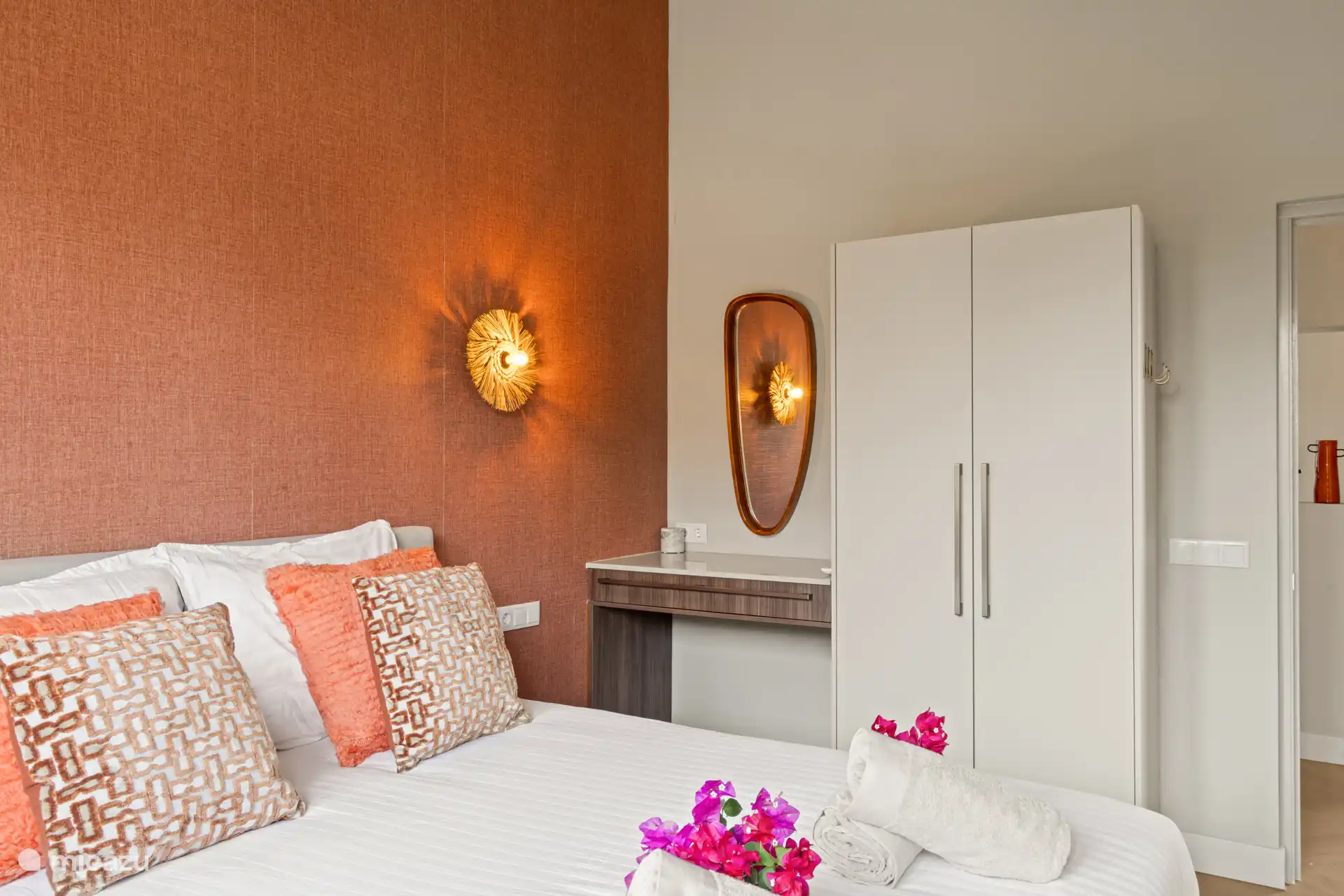 Prachtig, luxe, nieuw en sfeervol ingerichte villa, geschikt voor 10 personen. 