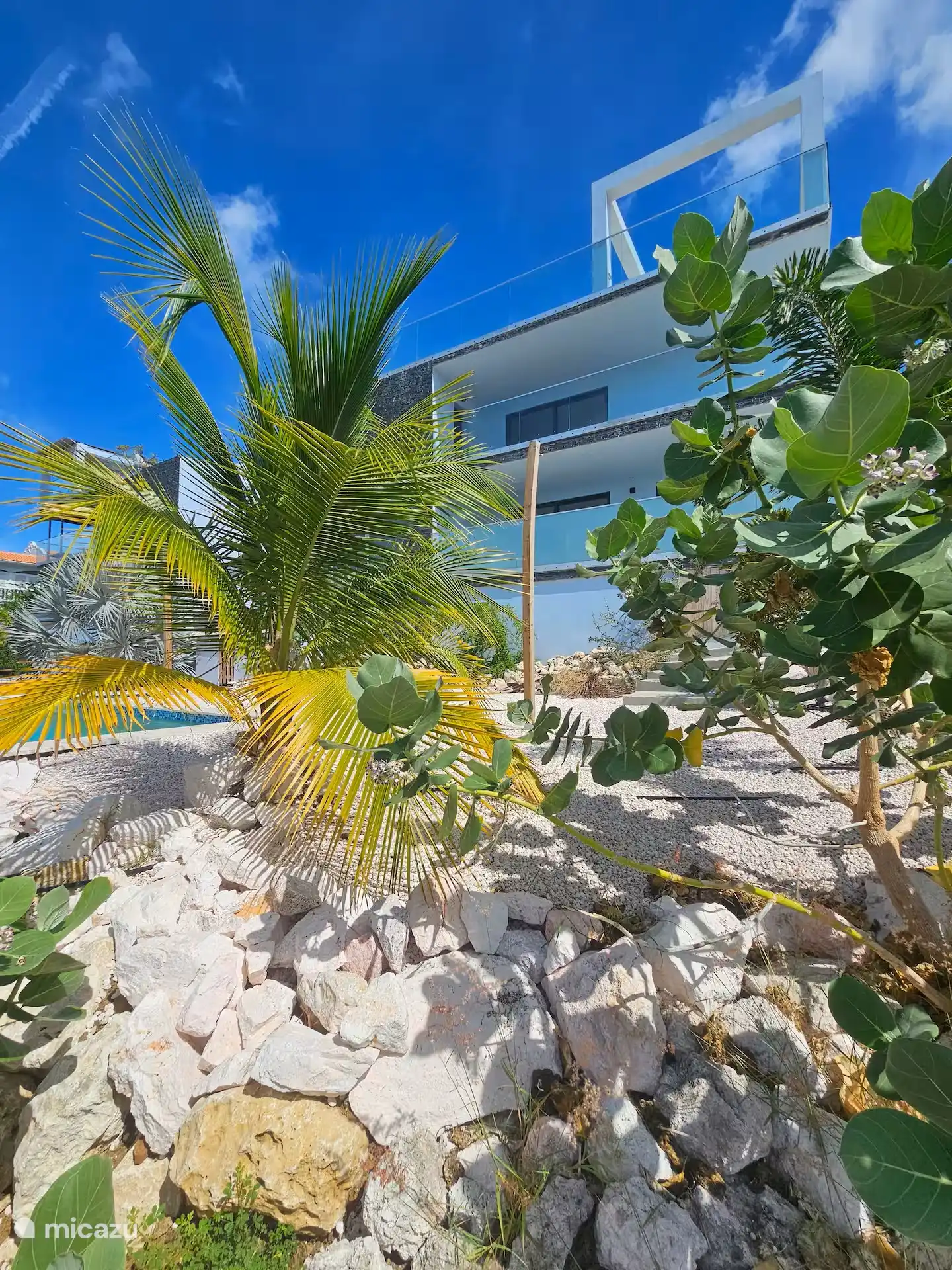 appartement huren in Curaçao, Banda Abou (west), Coral Estate, Rif St.Marie – Ruim app. met zeezicht en zwembad