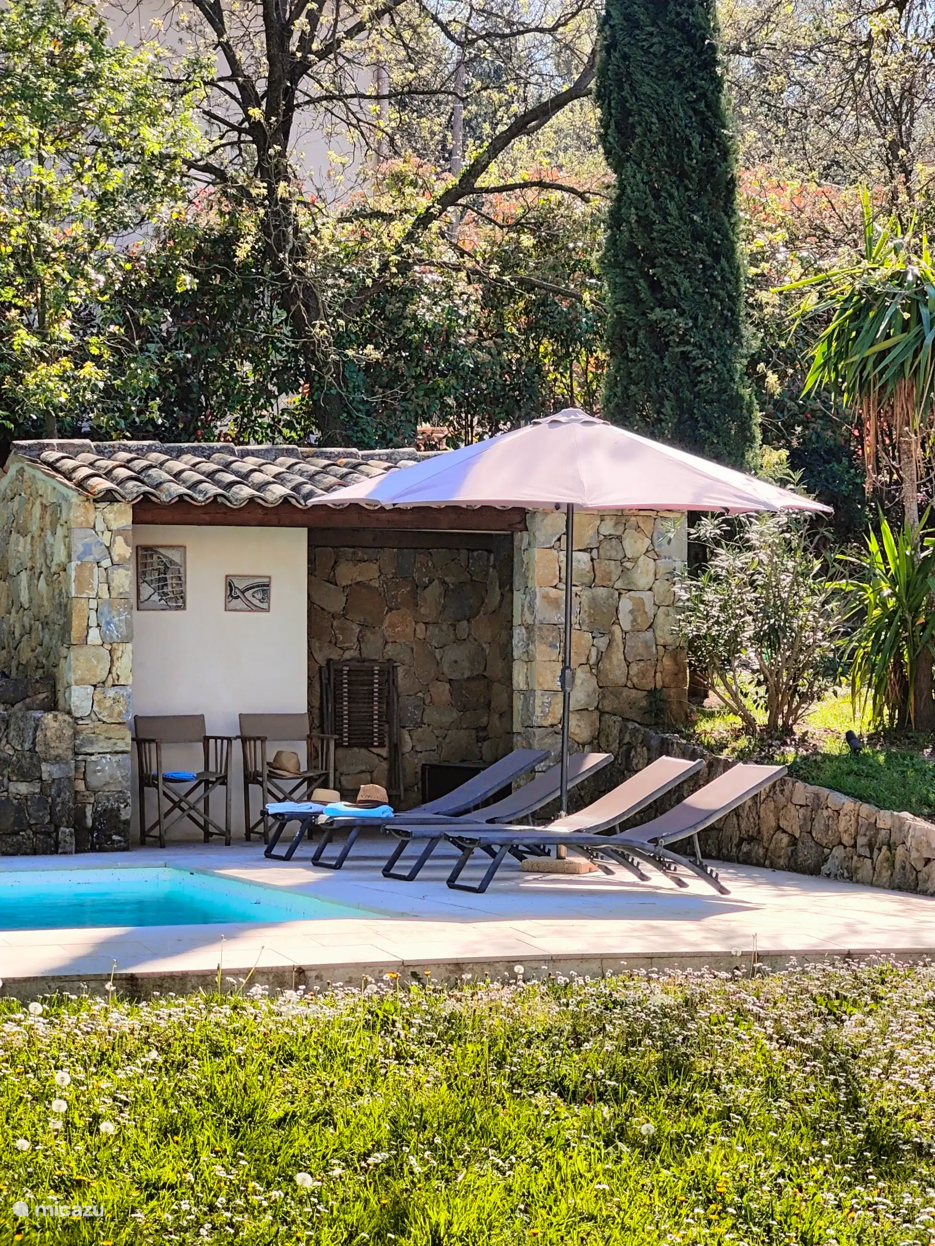 Casa de la piscina