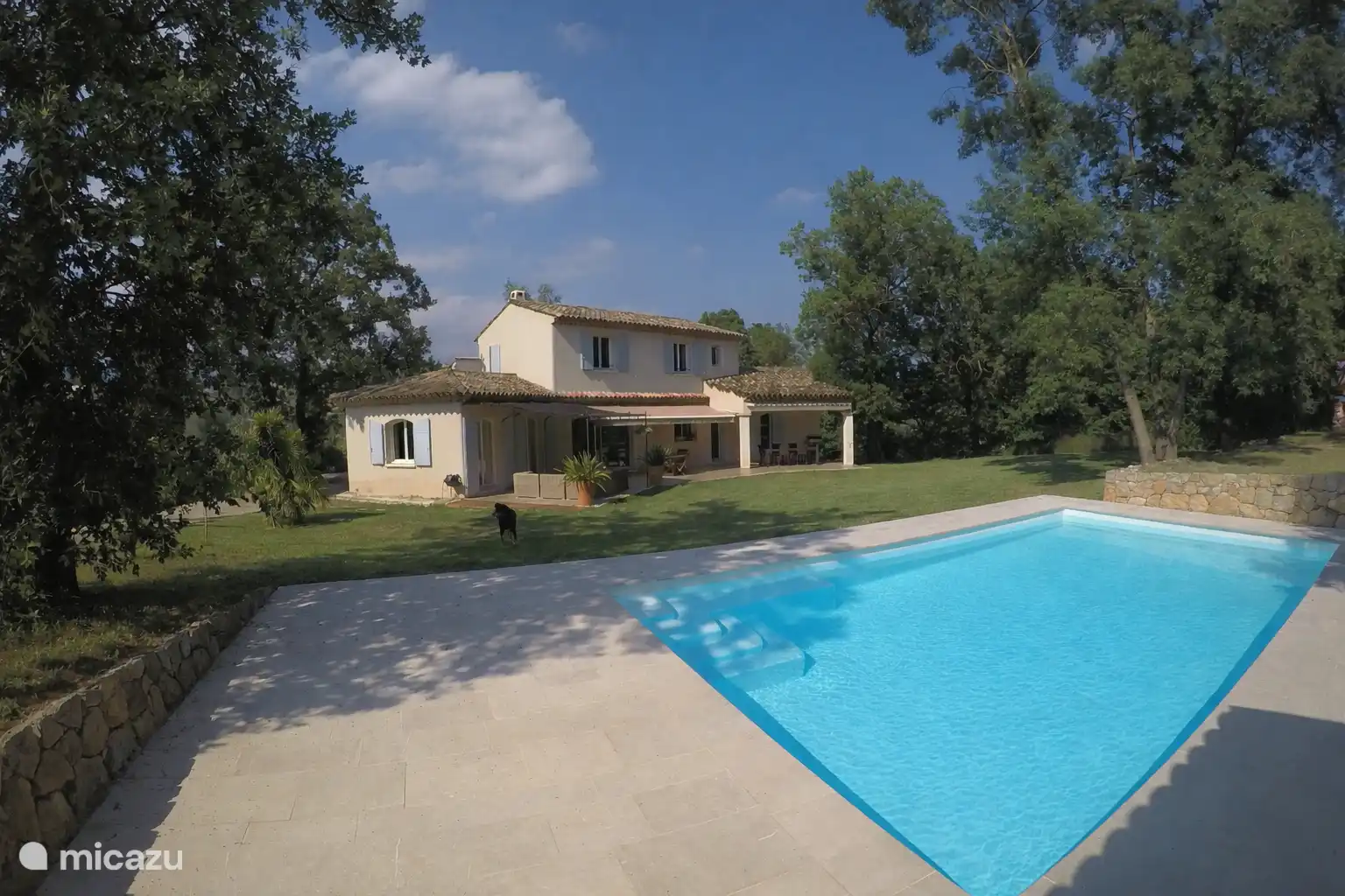 Piscina de 8x5 m