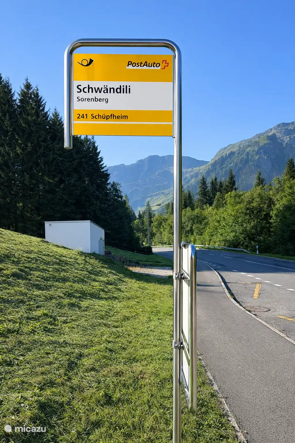 Parada de autobús directamente en tu alojamiento. En invierno, puedes desplazarte gratis por la zona con tu pase de esquí.