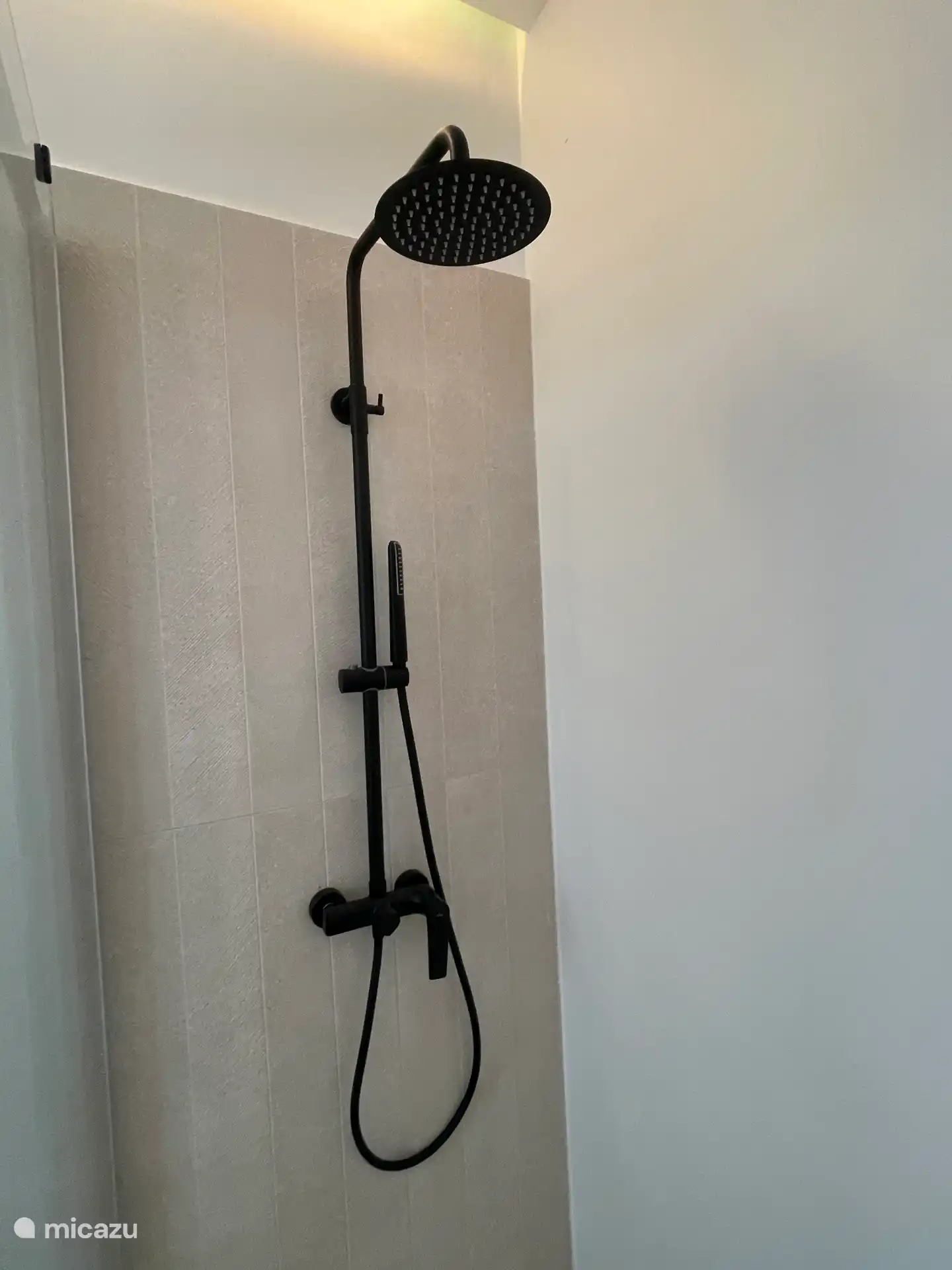 Belle douche, nouvelle salle de bain début 2026. 