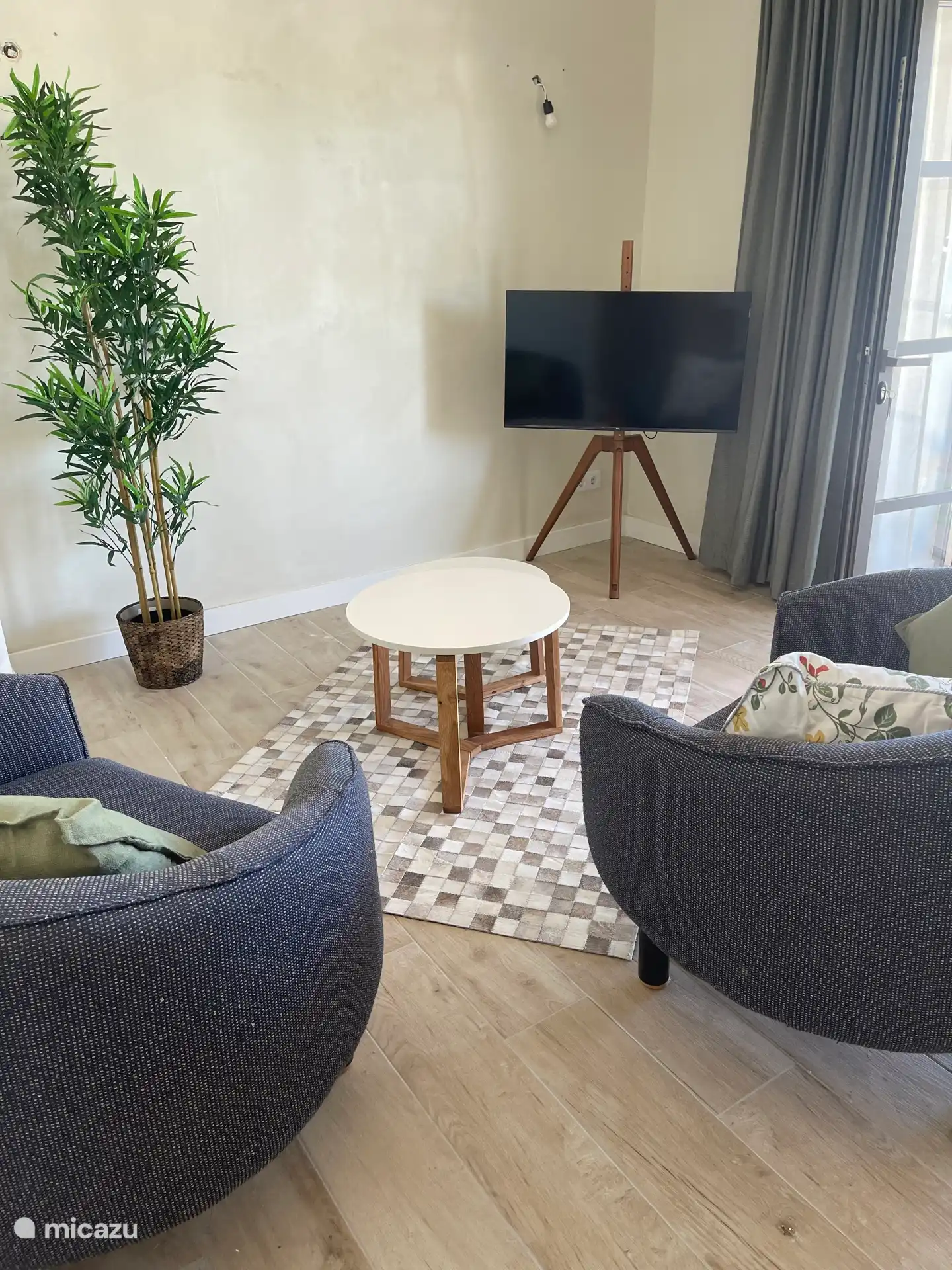 Télévision avec accès aux réseaux néerlandais, pour les chaînes néerlandaises.