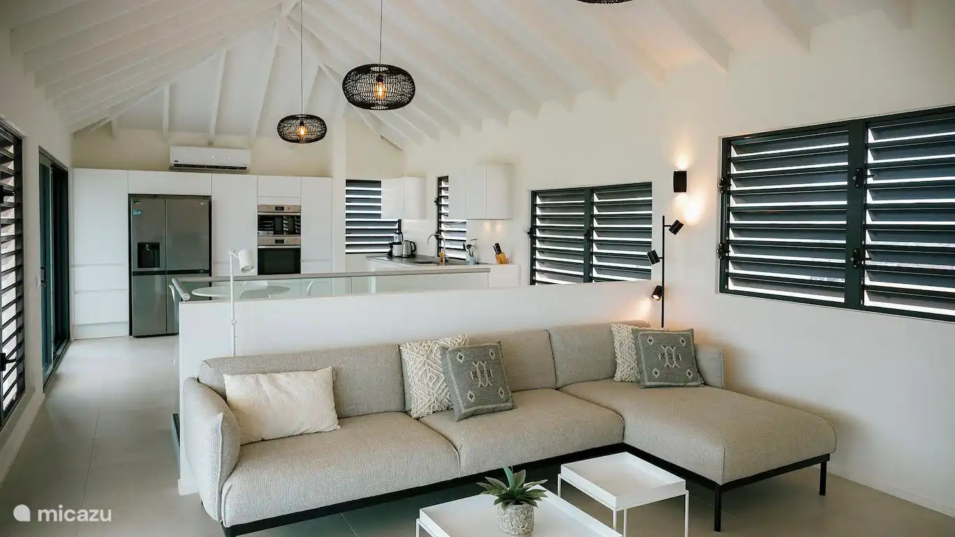 Salón con cocina abierta en la primera planta