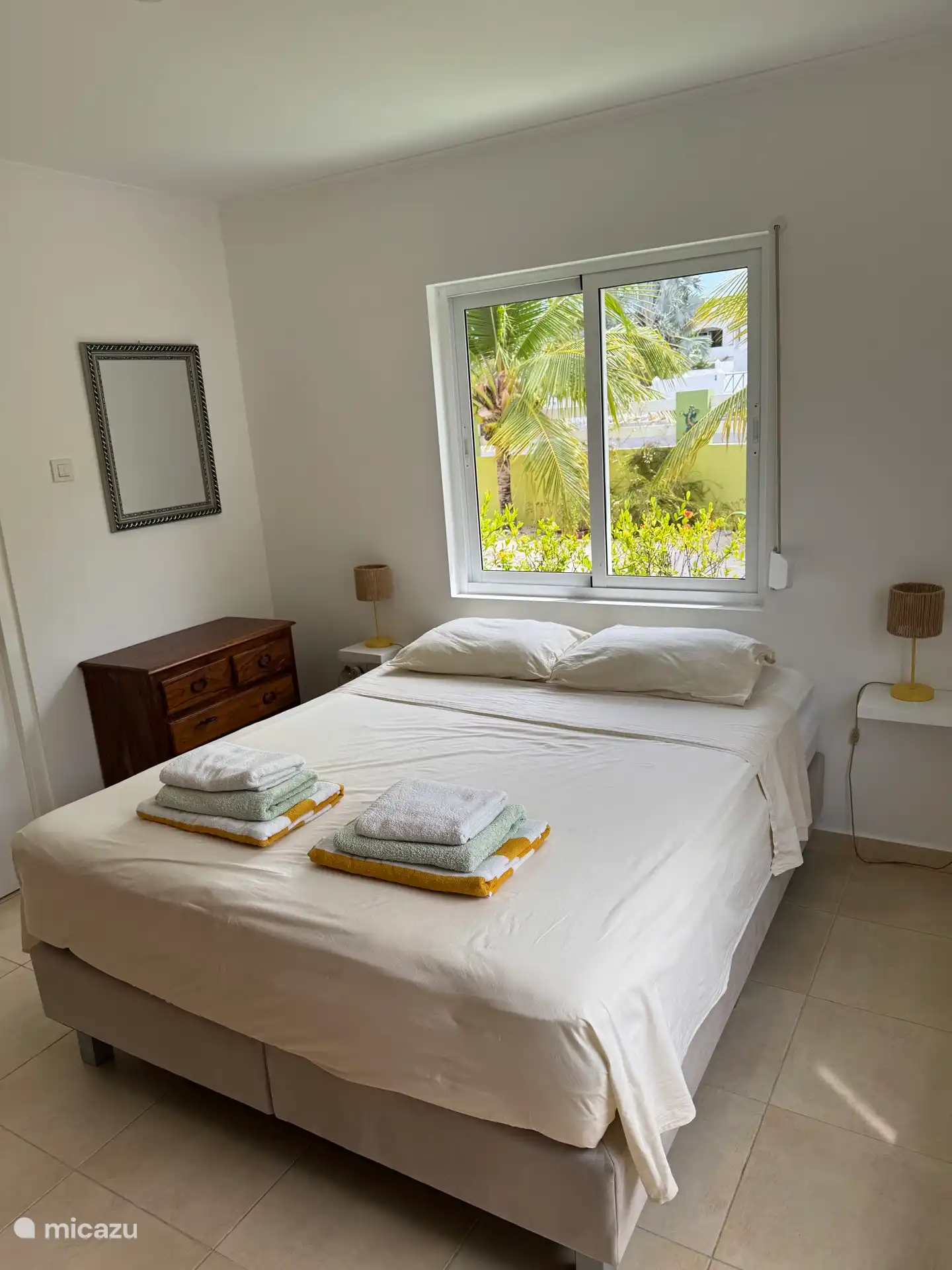 Schlafzimmer 1