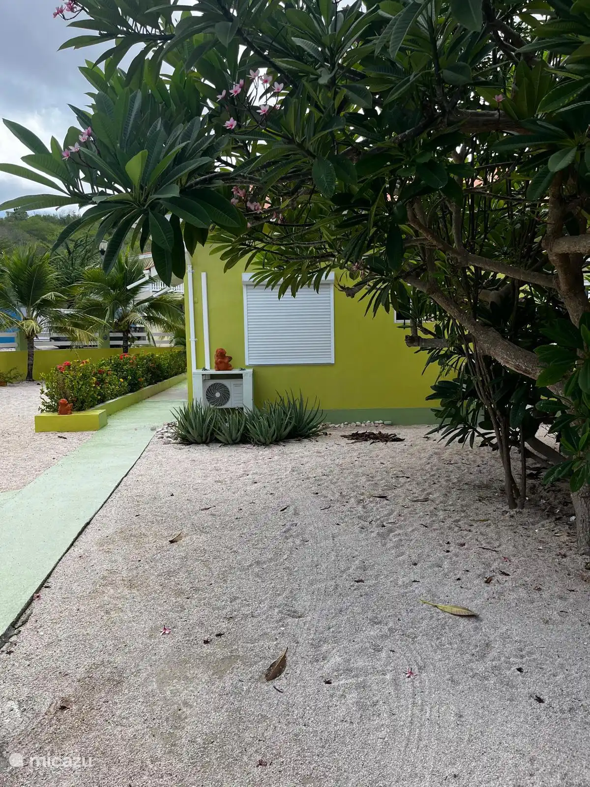 Zijaanzicht van het huis