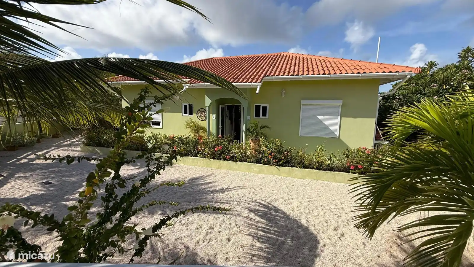 Vooraanzicht van het huis