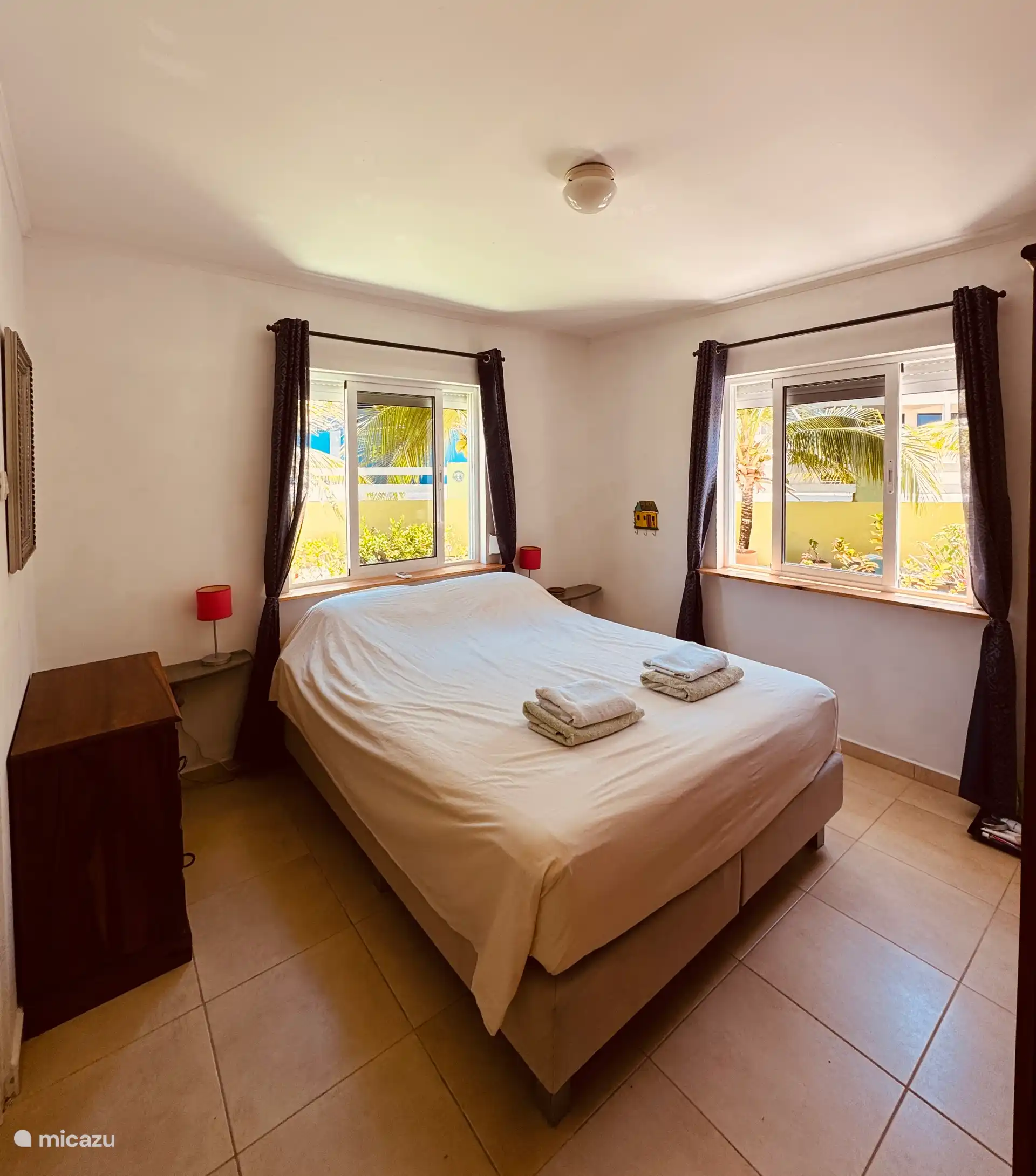 Slaapkamer 1 met 2-persoonsbed 