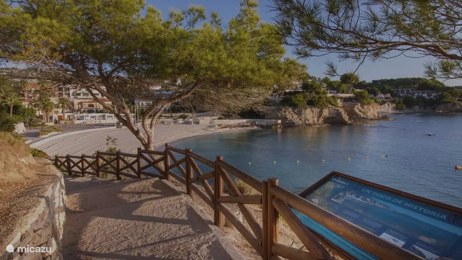 Strand La Fustera, 700 m zu Fuß