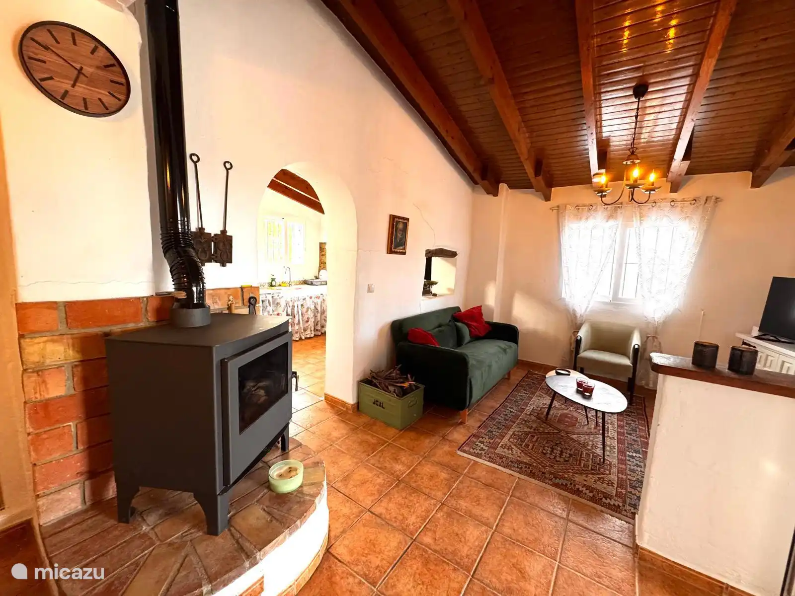 Schöner Holzofen für die kühlen Abende