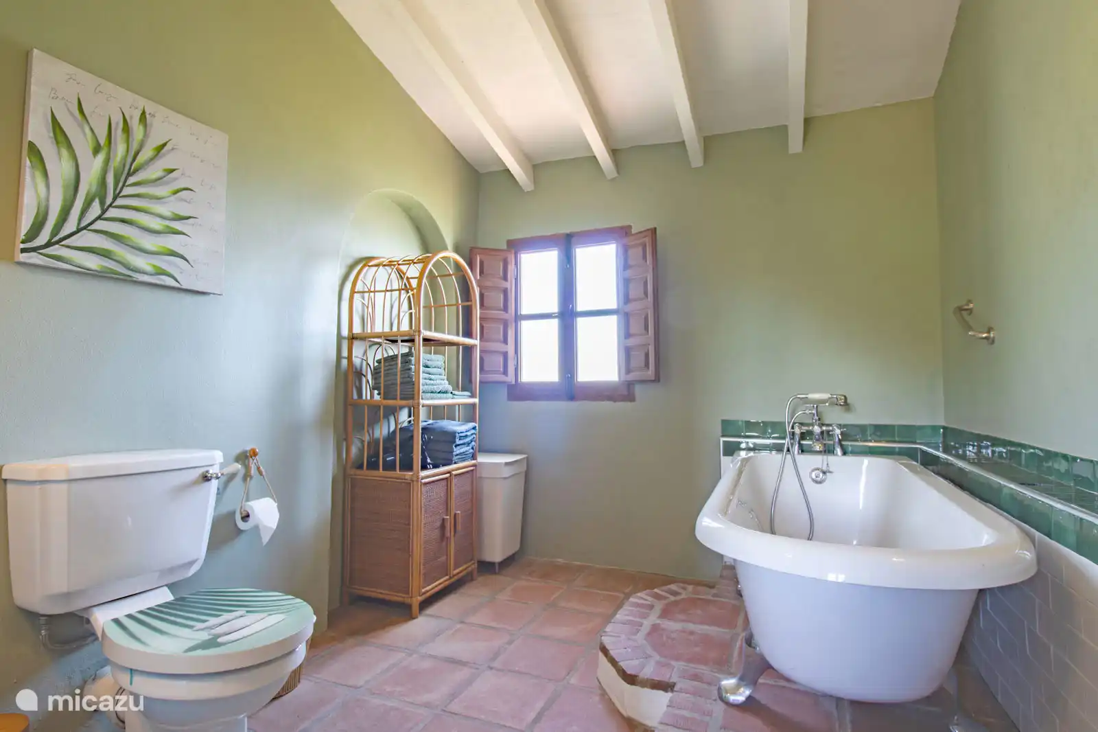 Badezimmer 1 im ersten Stock.