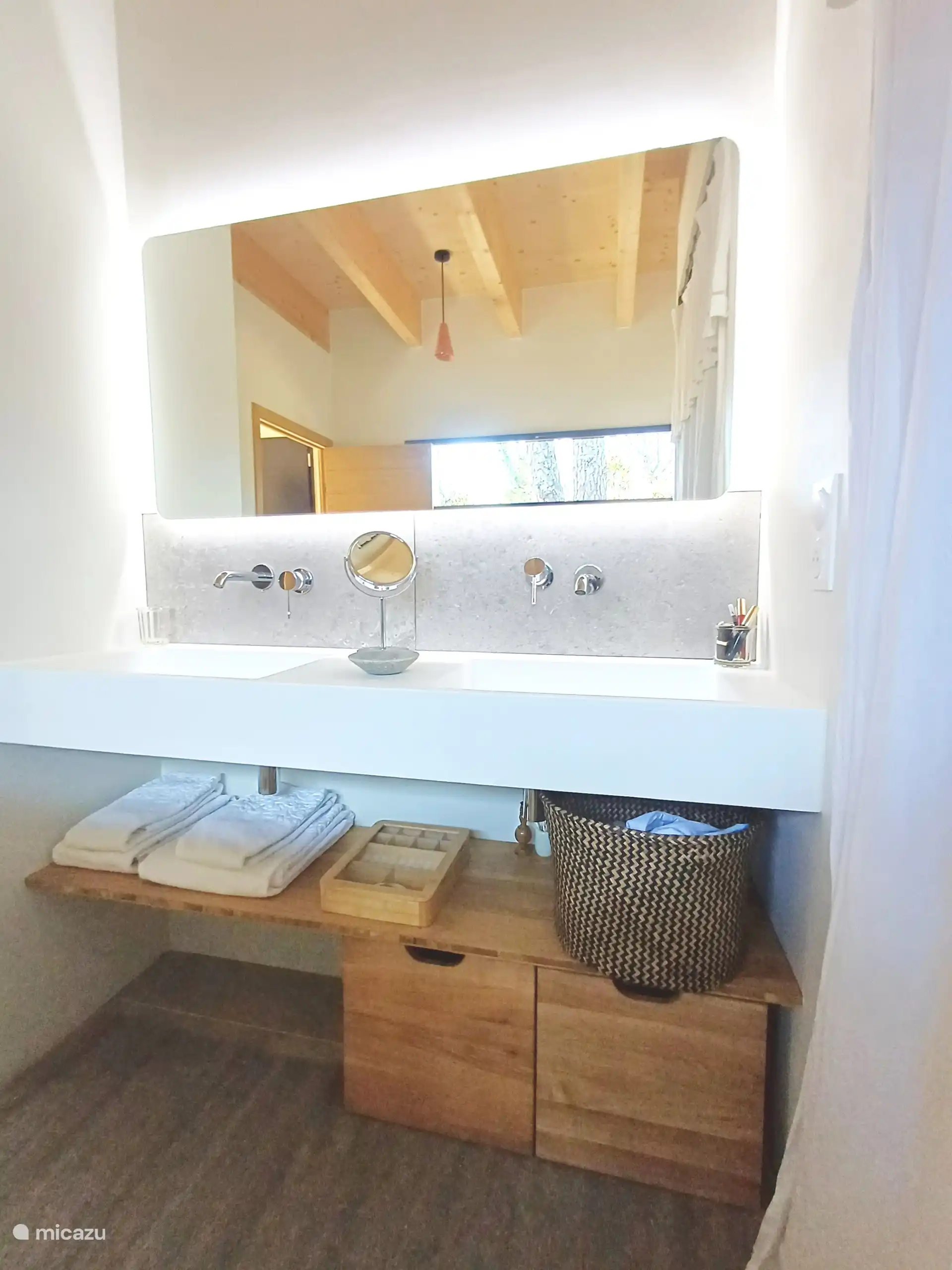 Badkamer in de hoofdslaapkamer