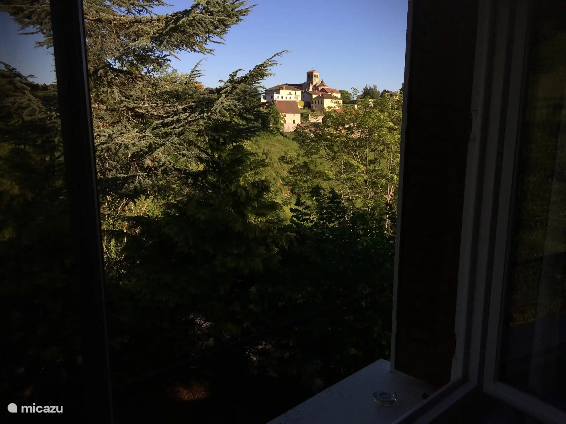 uitzicht vanaf 1e slaapkamer