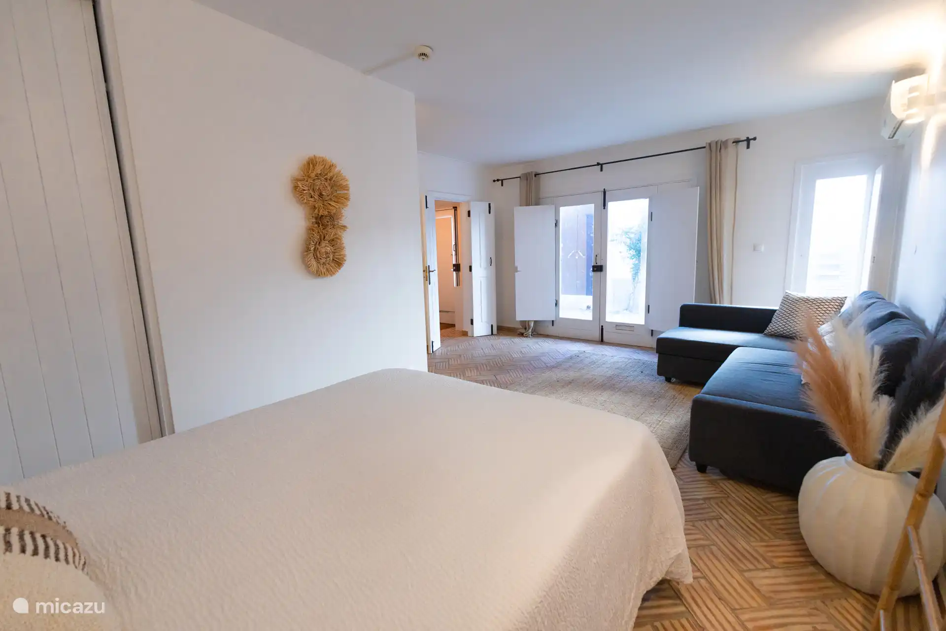 Bedroom downstairs with comfortable boxspring