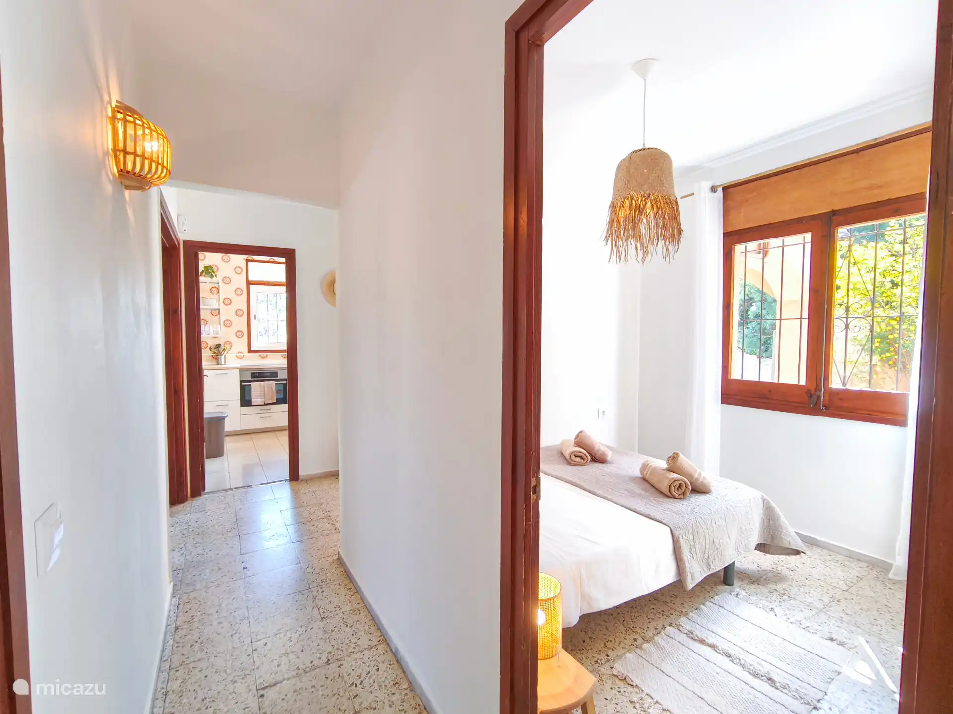 Y adyacente al corredor