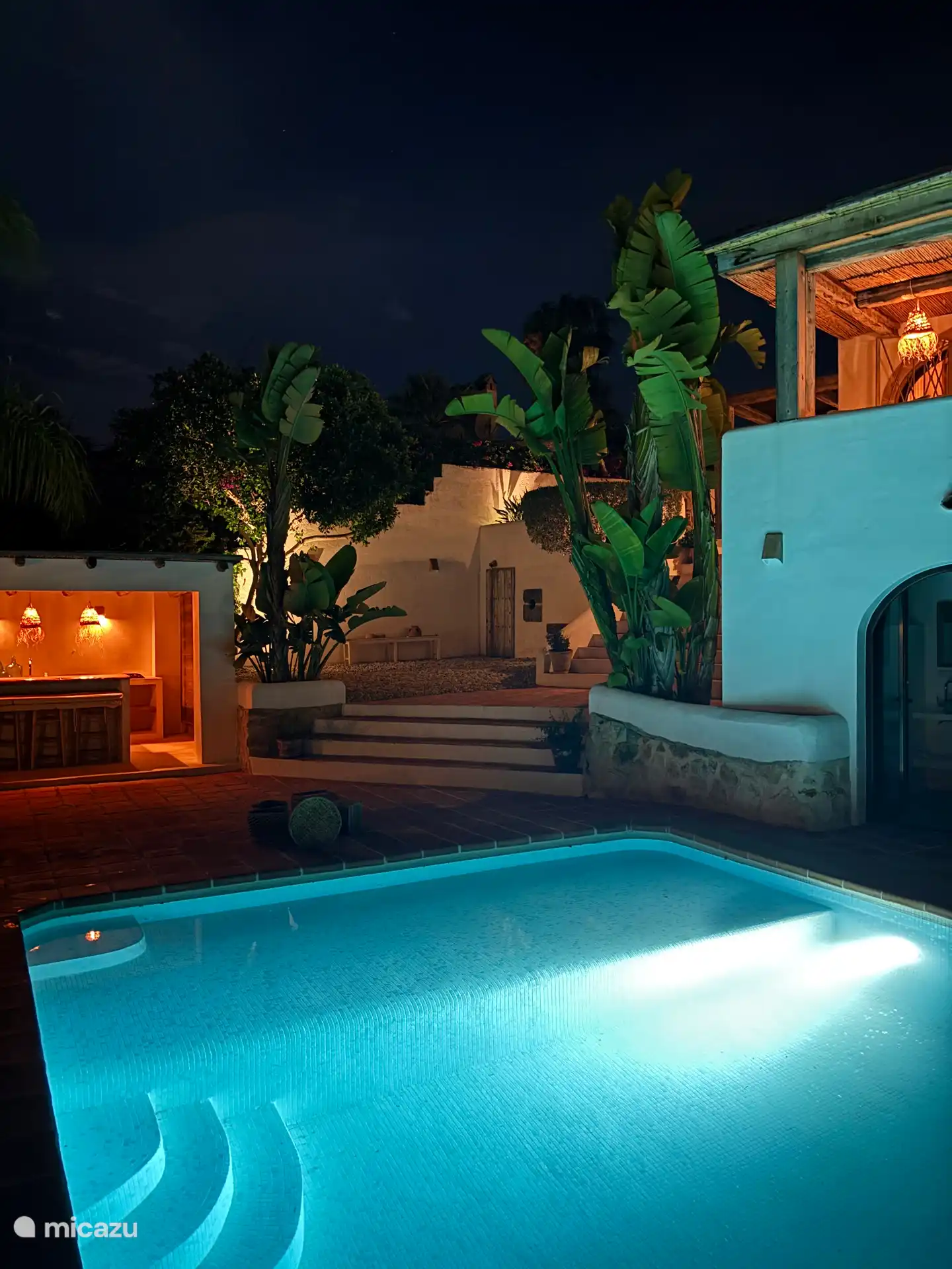 Sfeervolle verlichting in de hele tuin