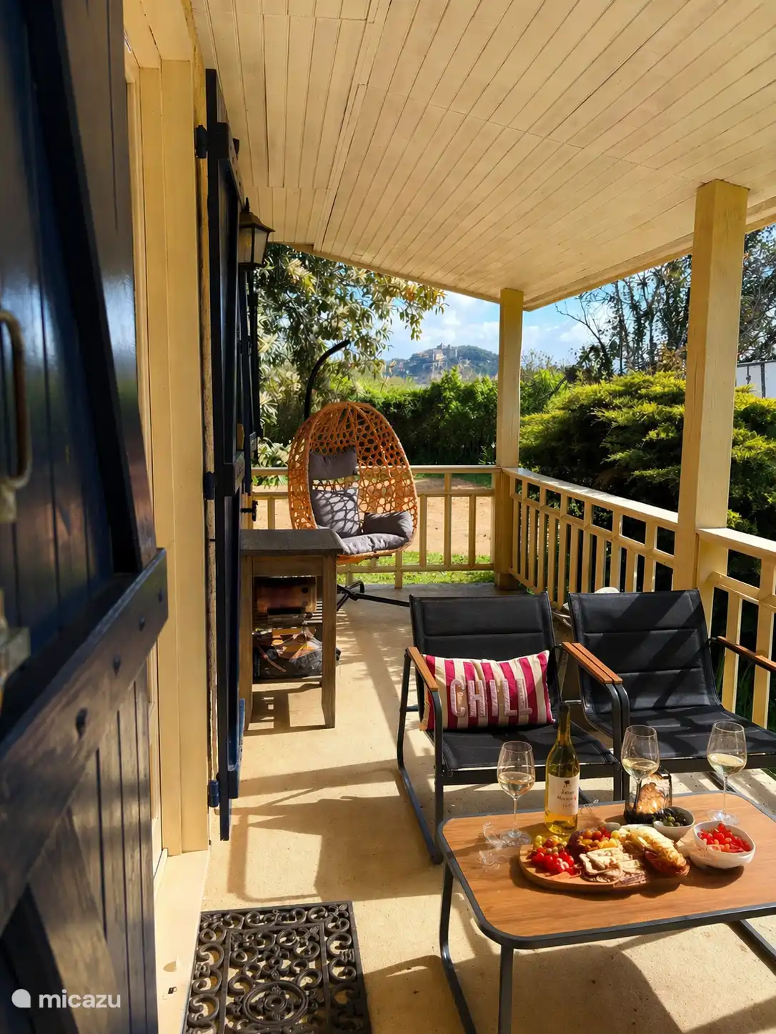 Veranda overlooking the Chateau of Beynac