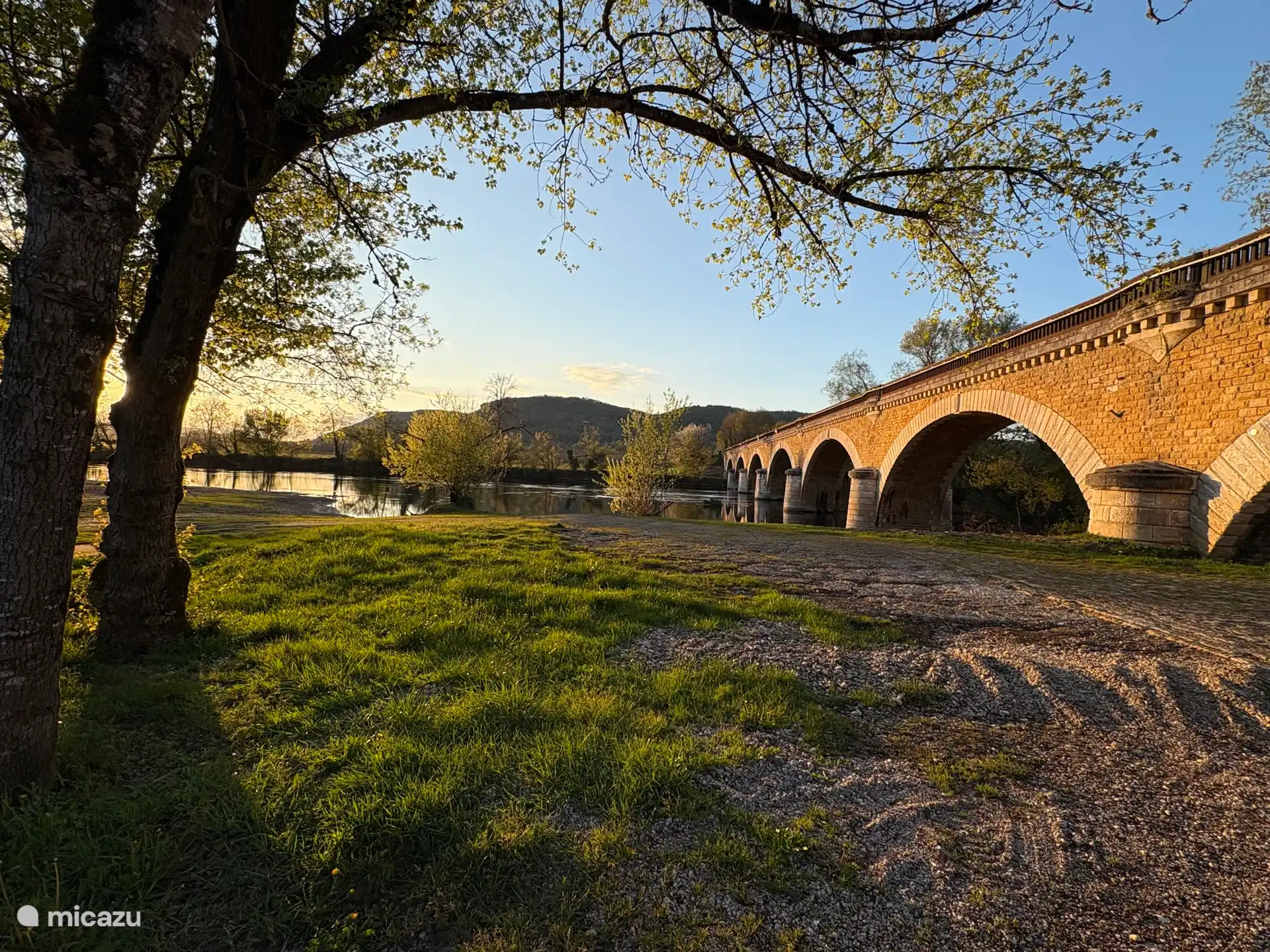 Railway bridge and the Dordogne