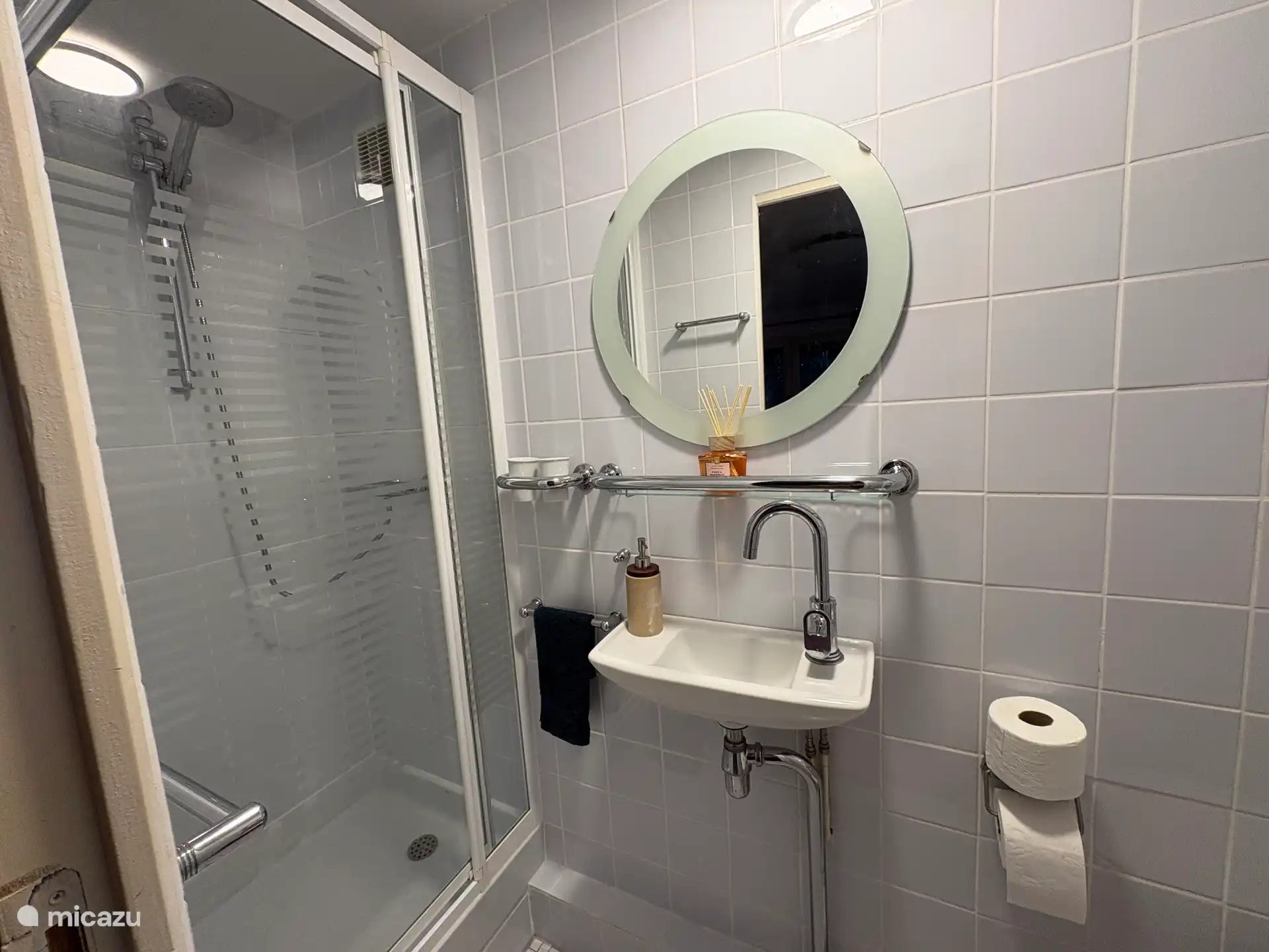 Bedroom 2 bathroom+wc ensuite