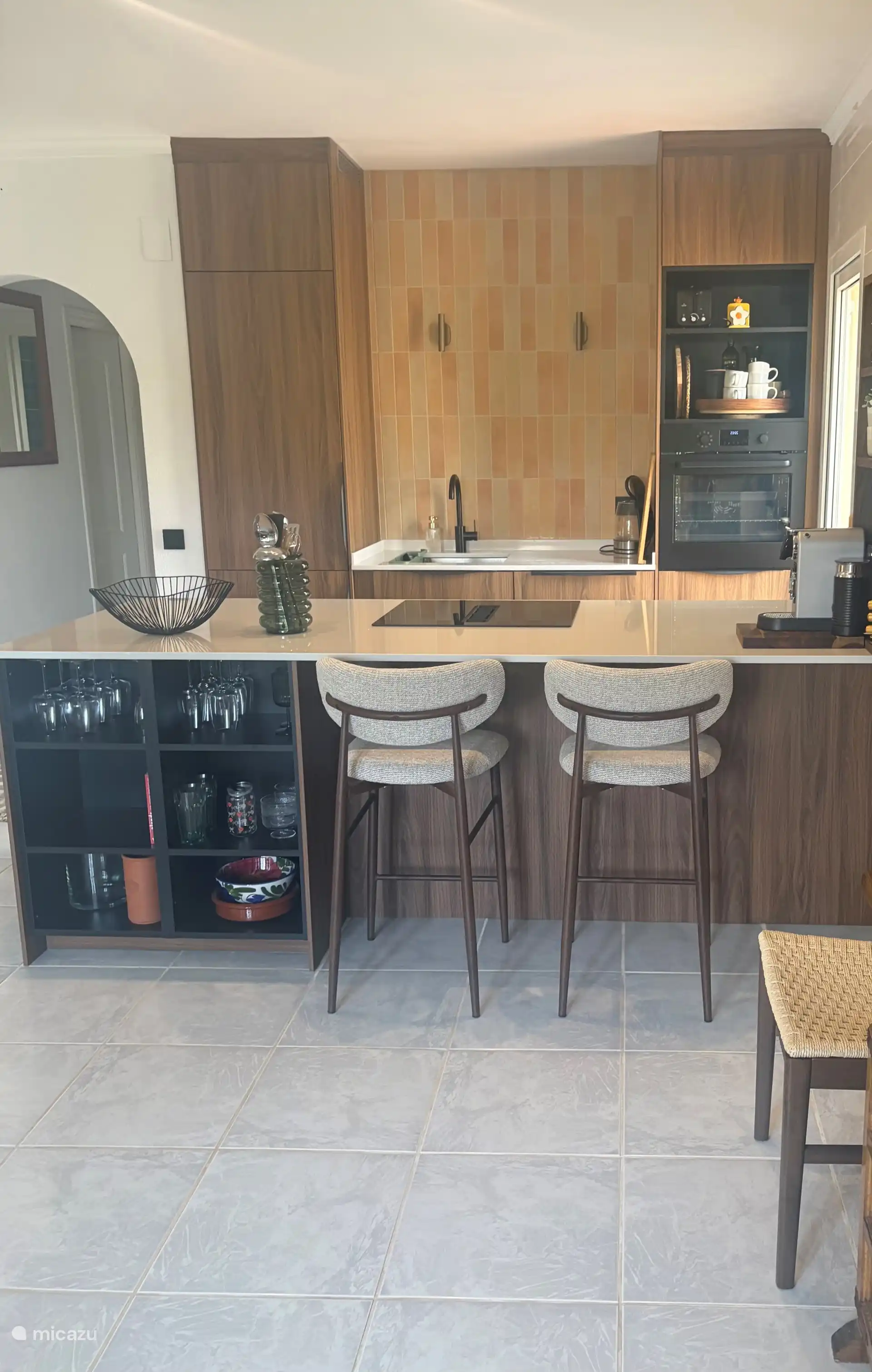 Bar kitchen island