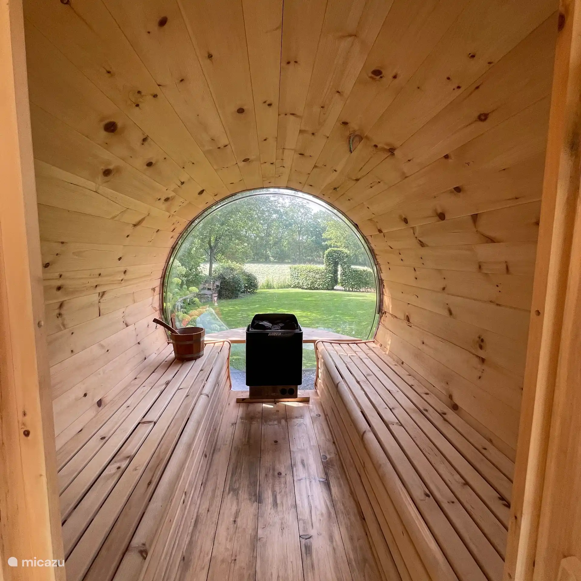 zicht vanuit de Barrel sauna