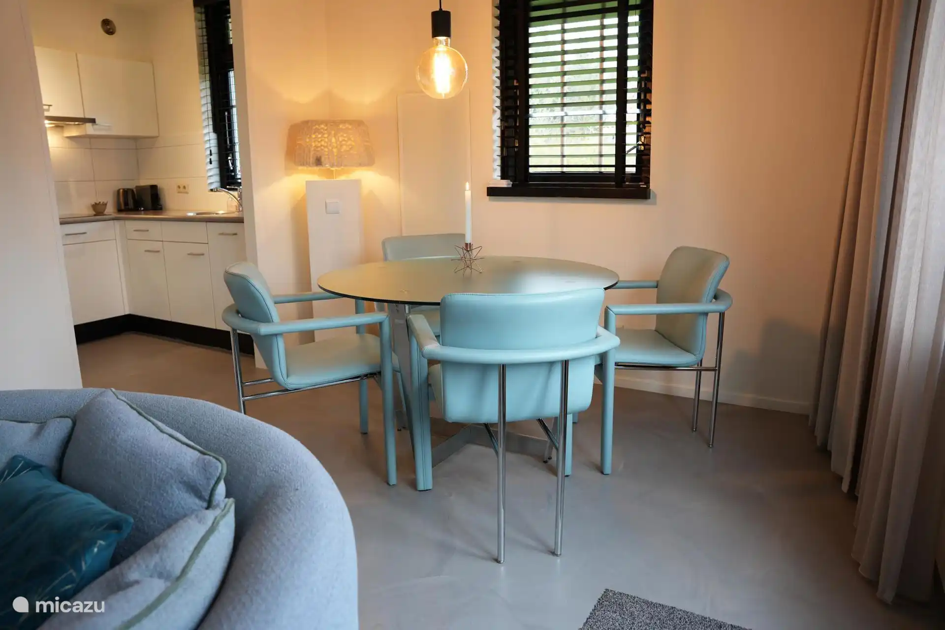 Eettafel en keuken de Elysium 