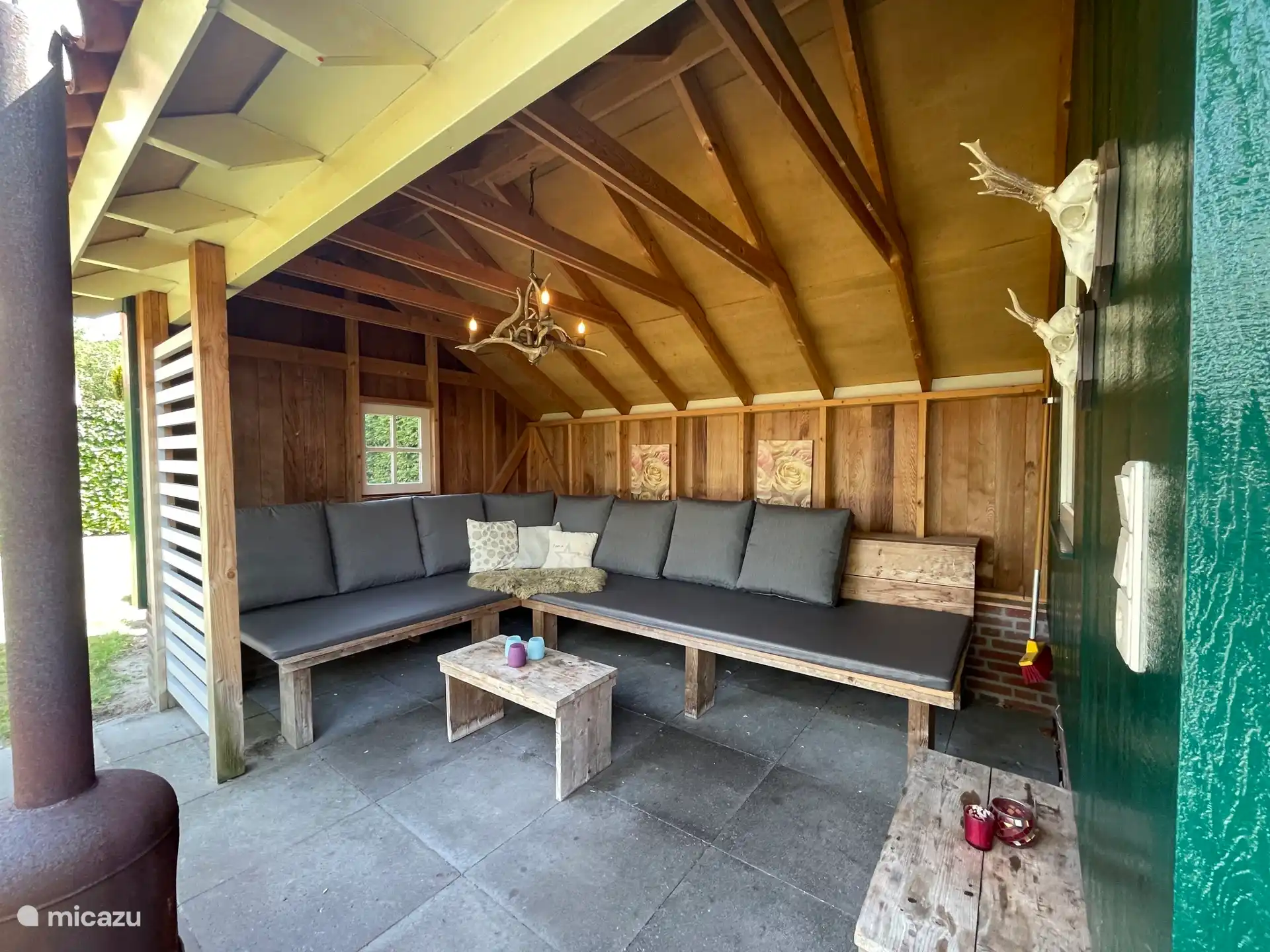 Gezellig met vrienden of familie borrelen 