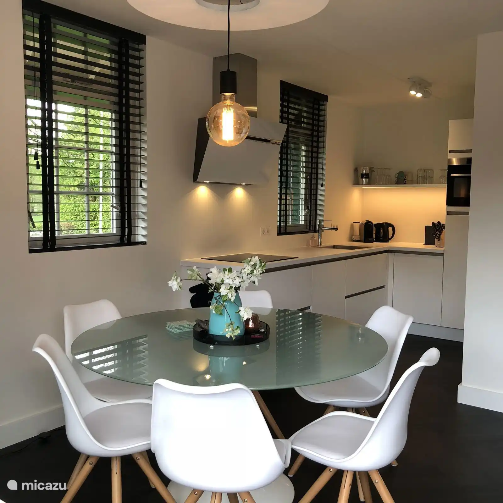 La cuisine moderne avec tous les commodités 