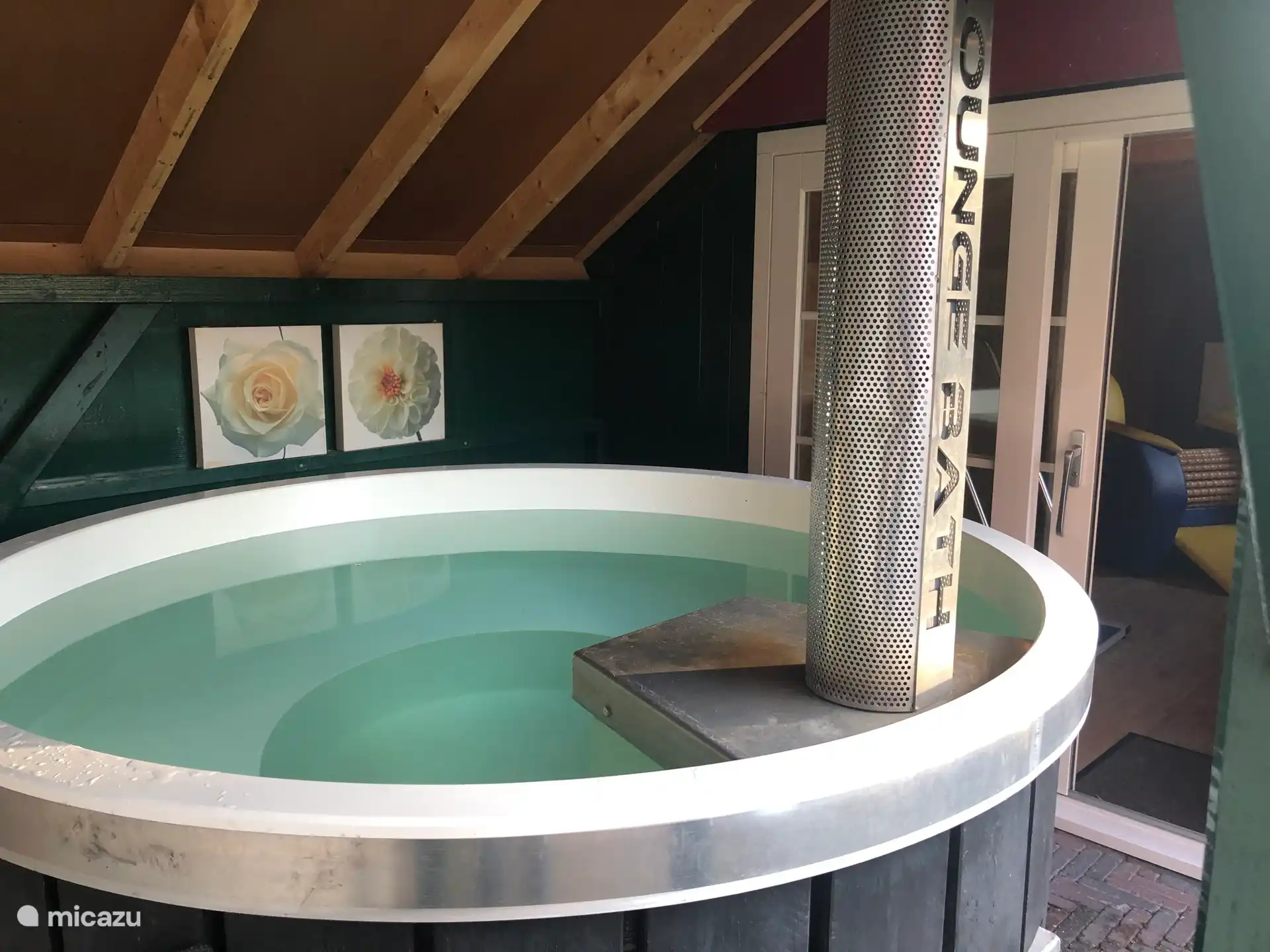 Bain à remous couvert 