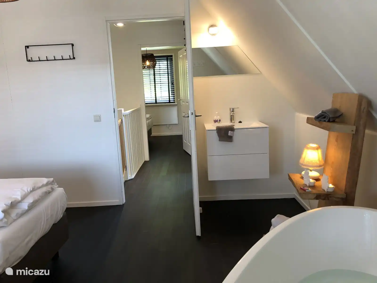 Chambre avec salle de bain