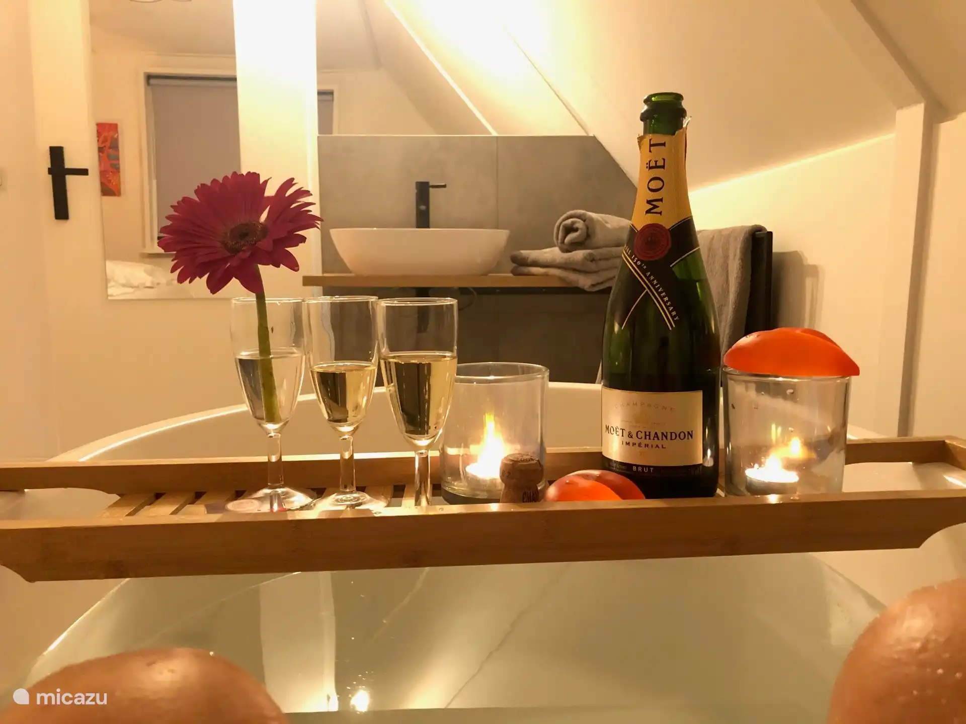 Een romantisch avondje in het ligbad