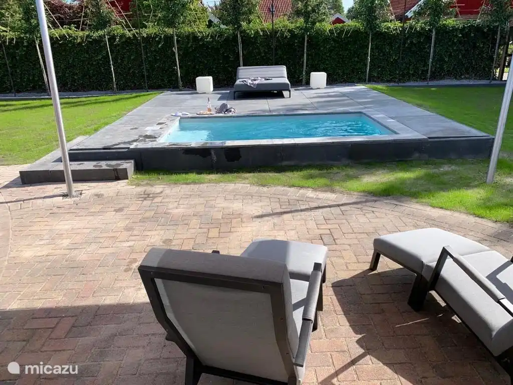 De Madelief met zwembad