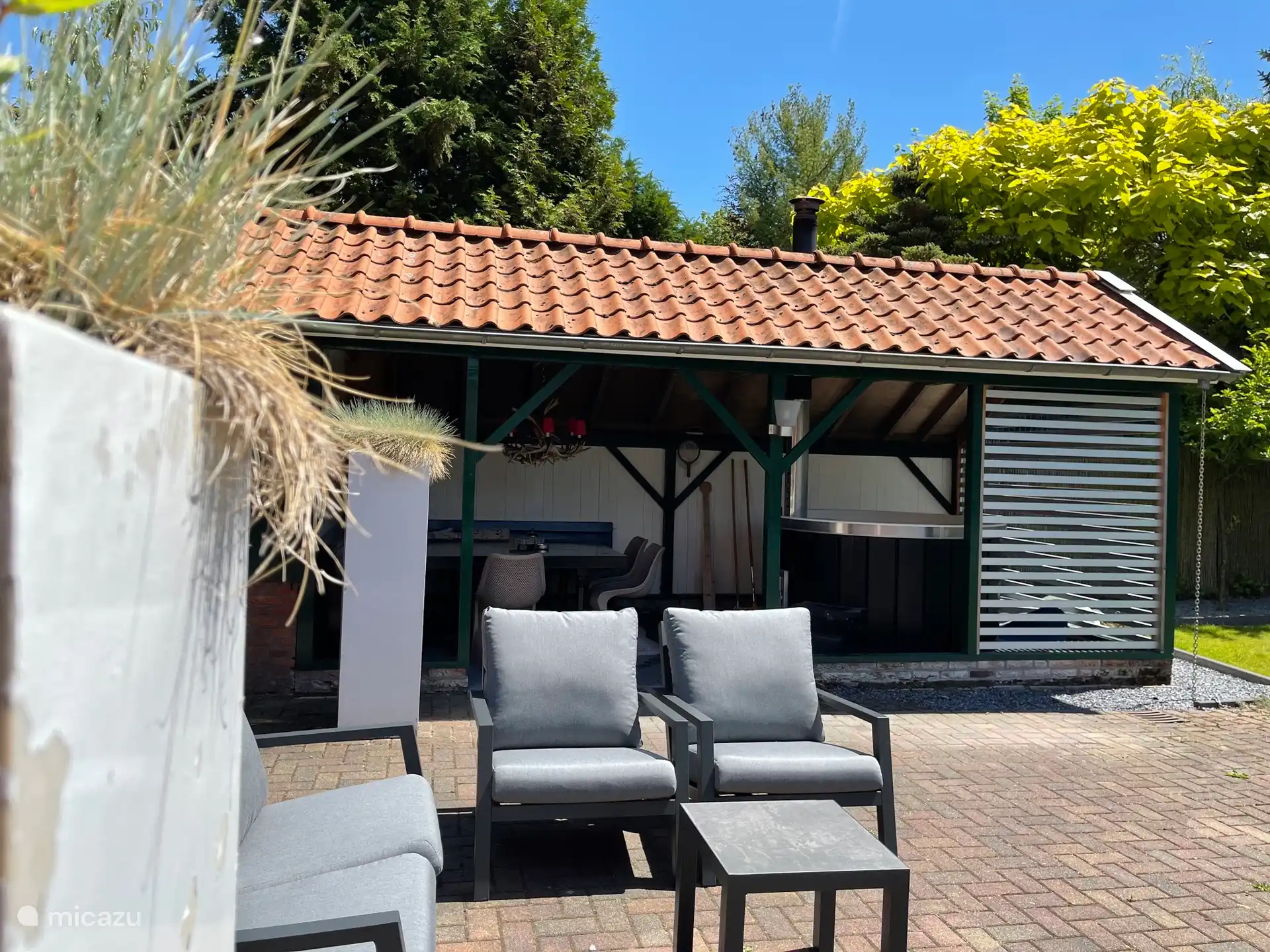 De hottub is overdekt